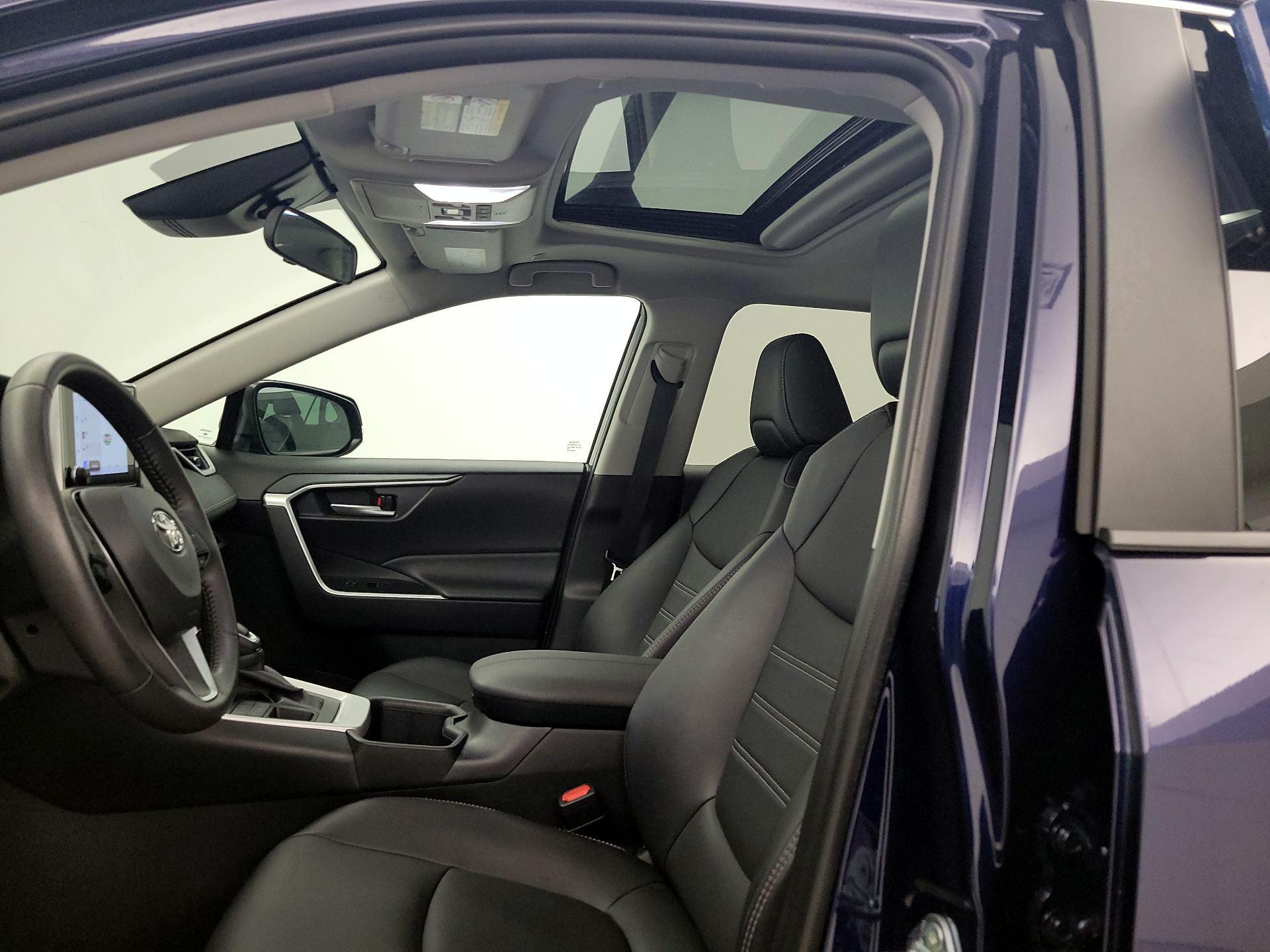 Thumbnail: 2025 Toyota RAV4 - 19