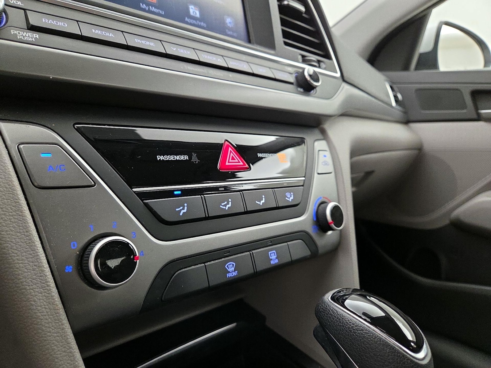2017 Hyundai Elantra SE - Photo 17