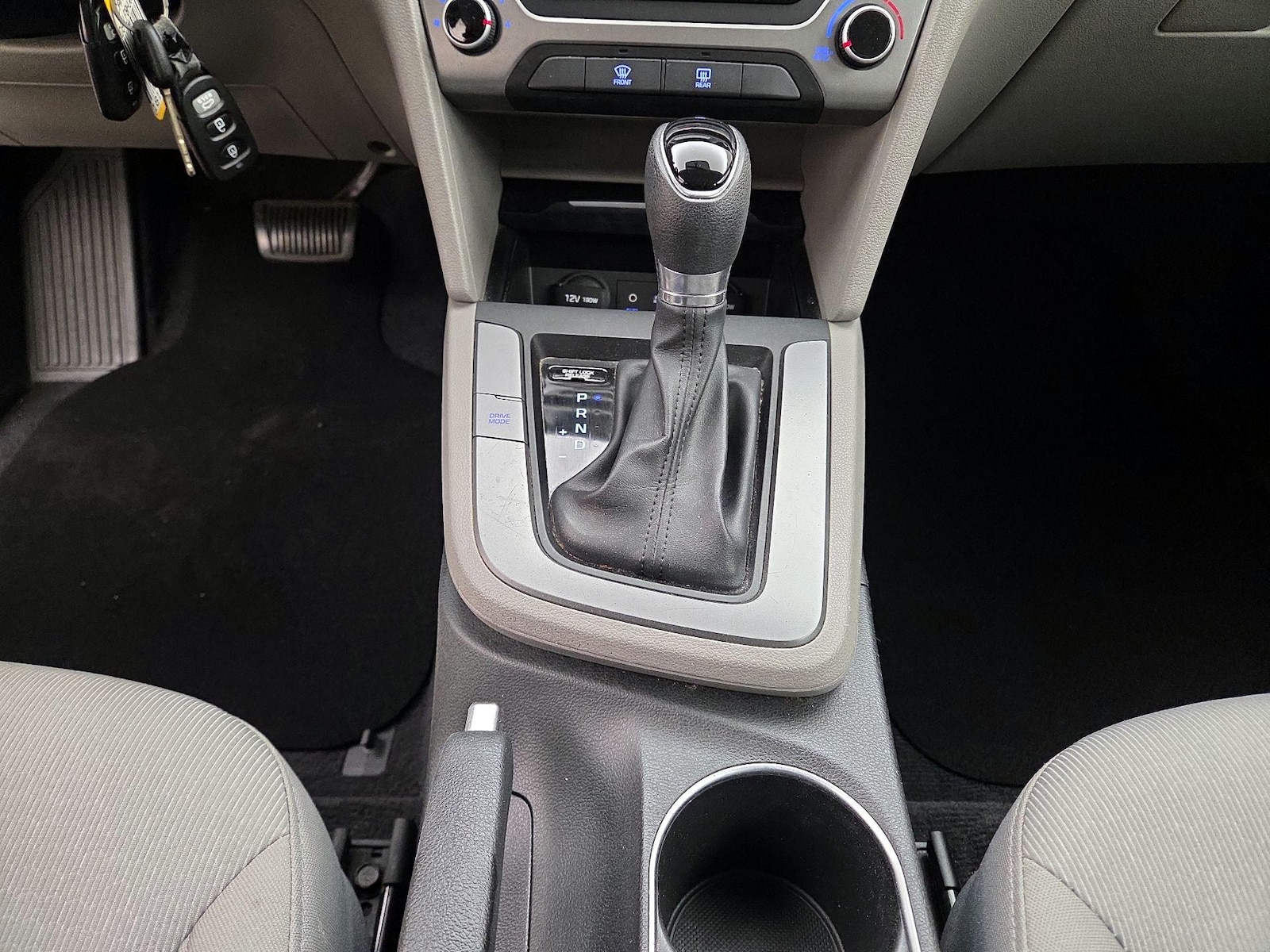 2017 Hyundai Elantra SE - Photo 18