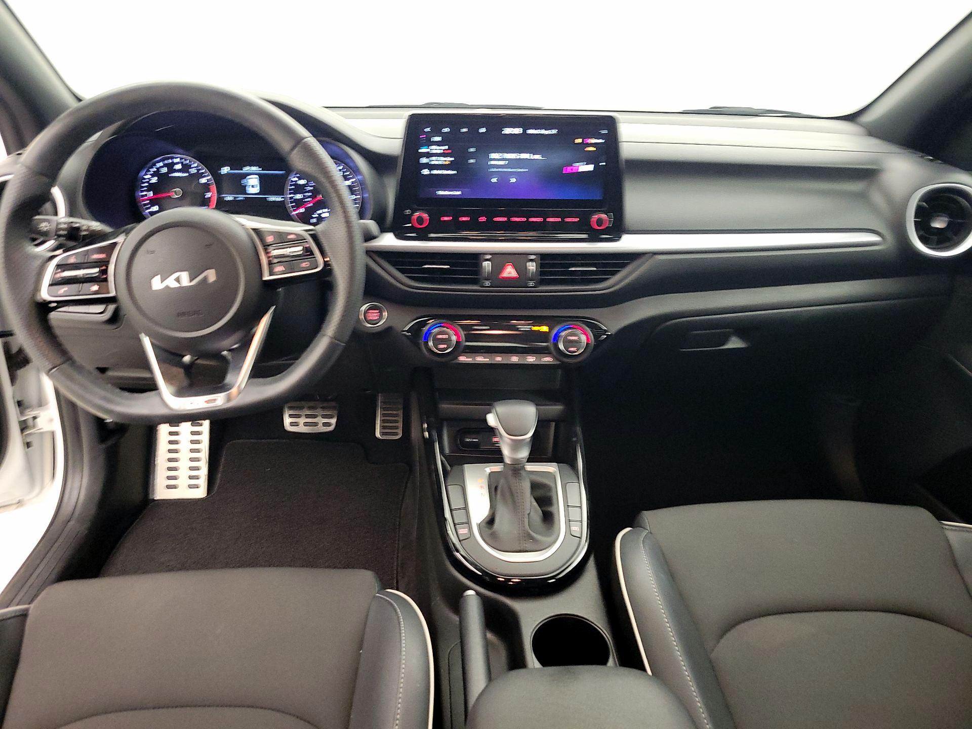 Thumbnail: 2023 Kia Forte - 9