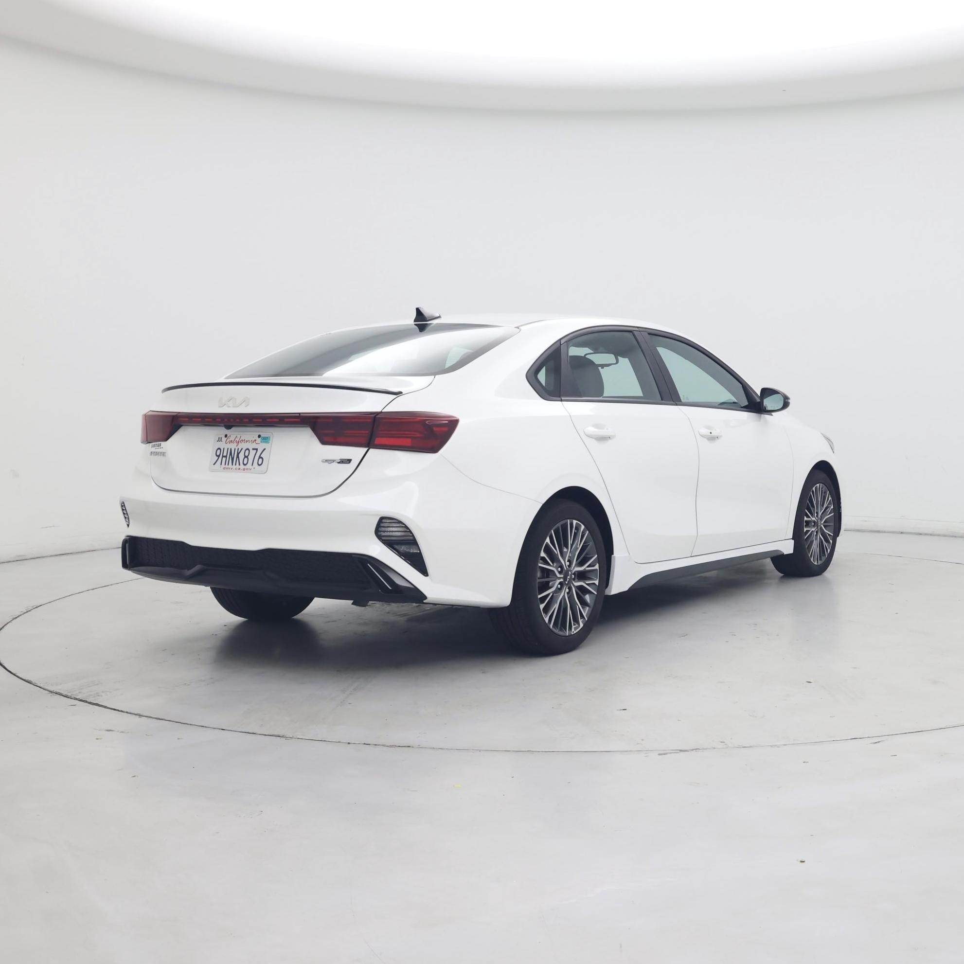 Thumbnail: 2023 Kia Forte - 8