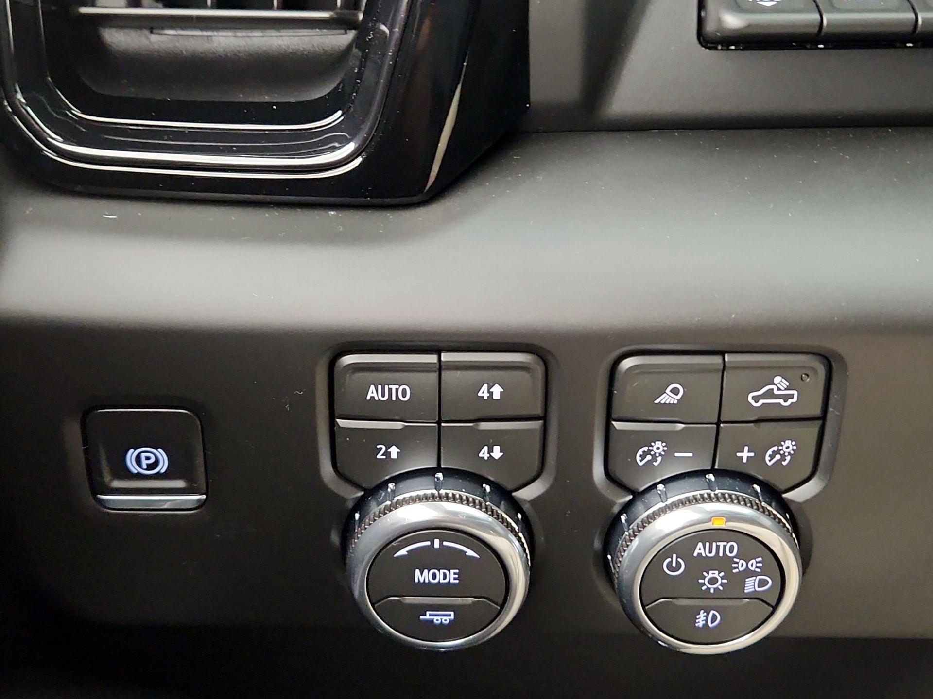 Thumbnail: 2026 GMC Sierra 2500 - 13