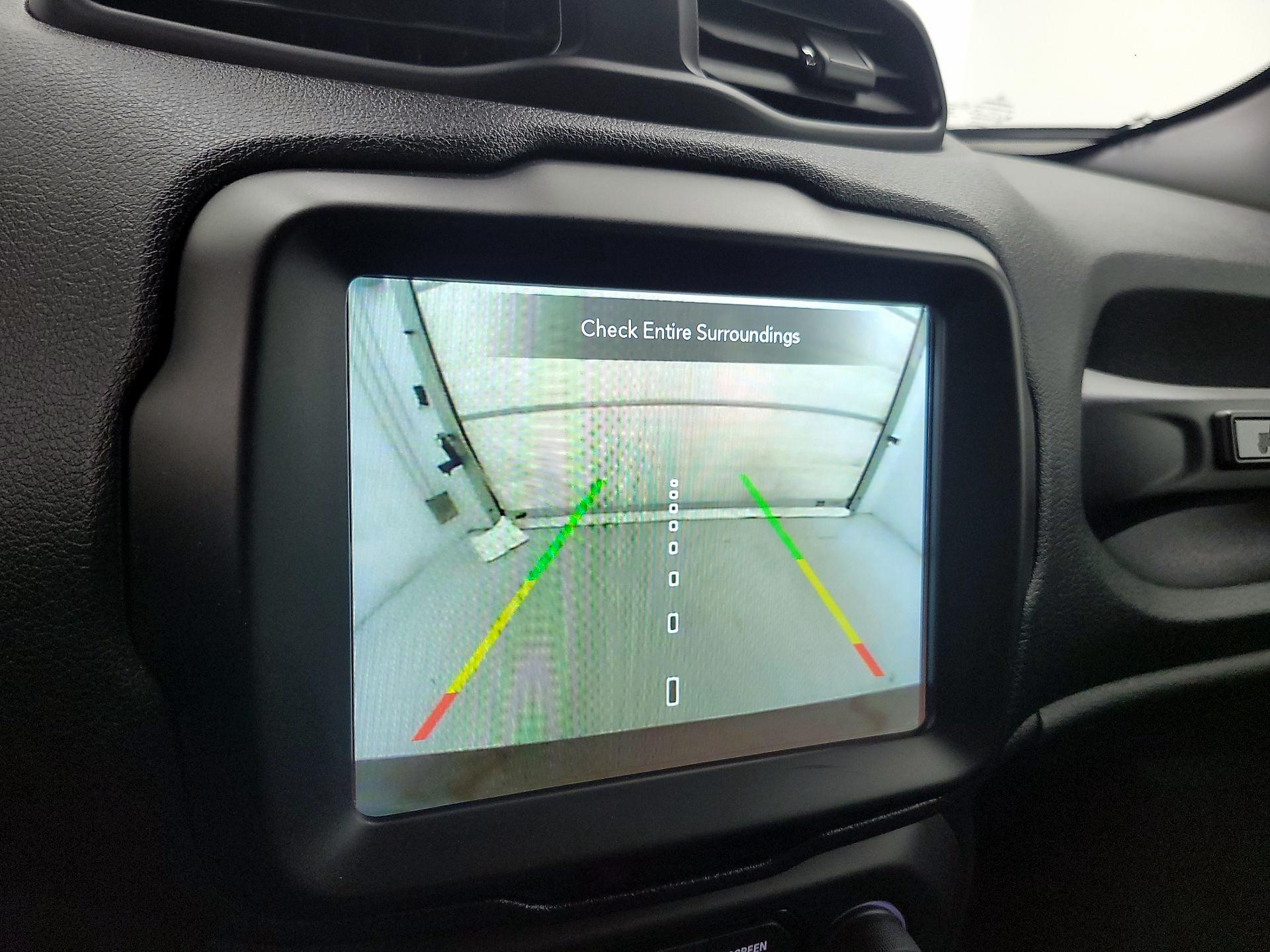 Thumbnail: 2021 Jeep Renegade - 15
