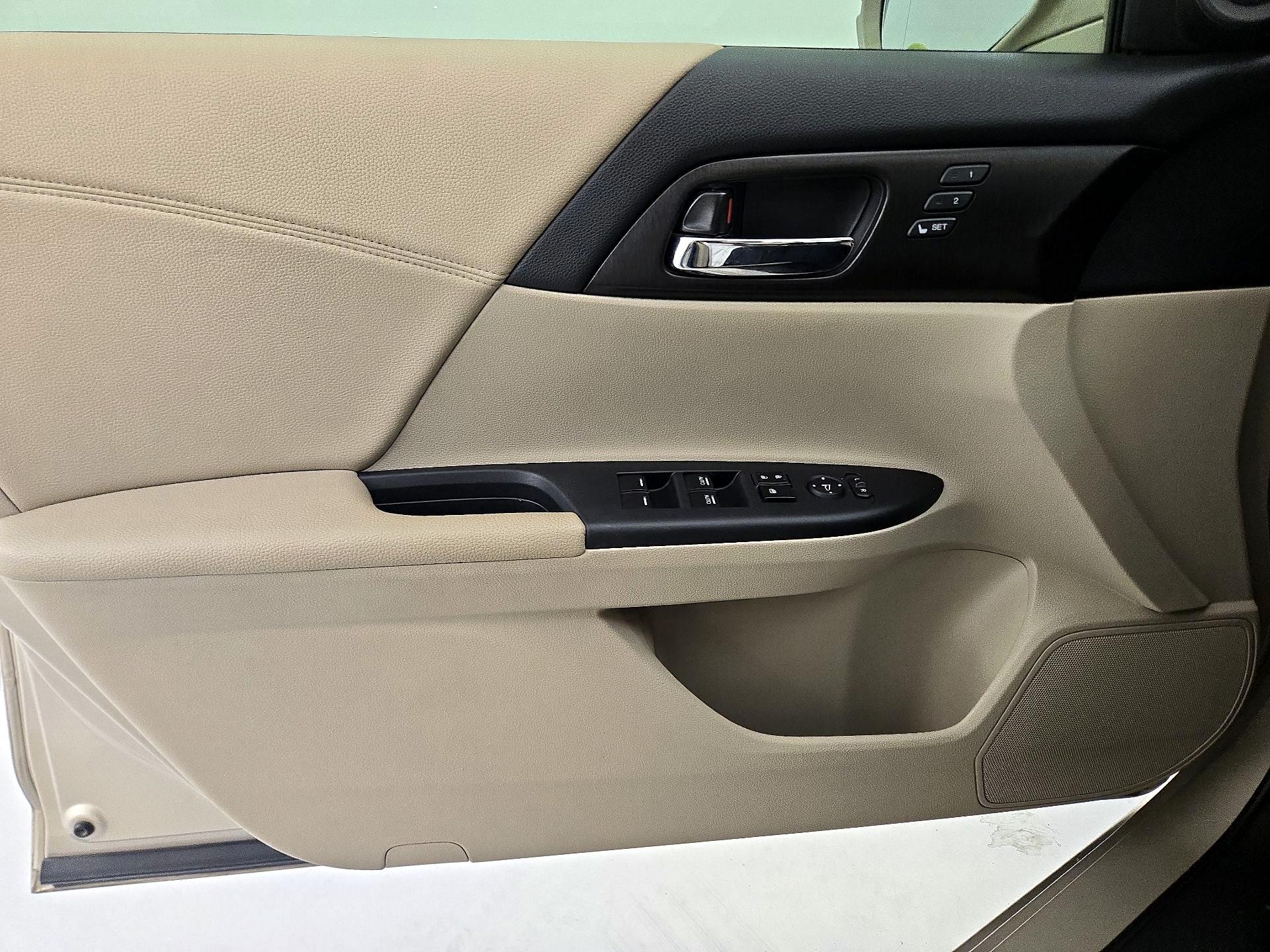 Thumbnail: 2014 Honda Accord - 12