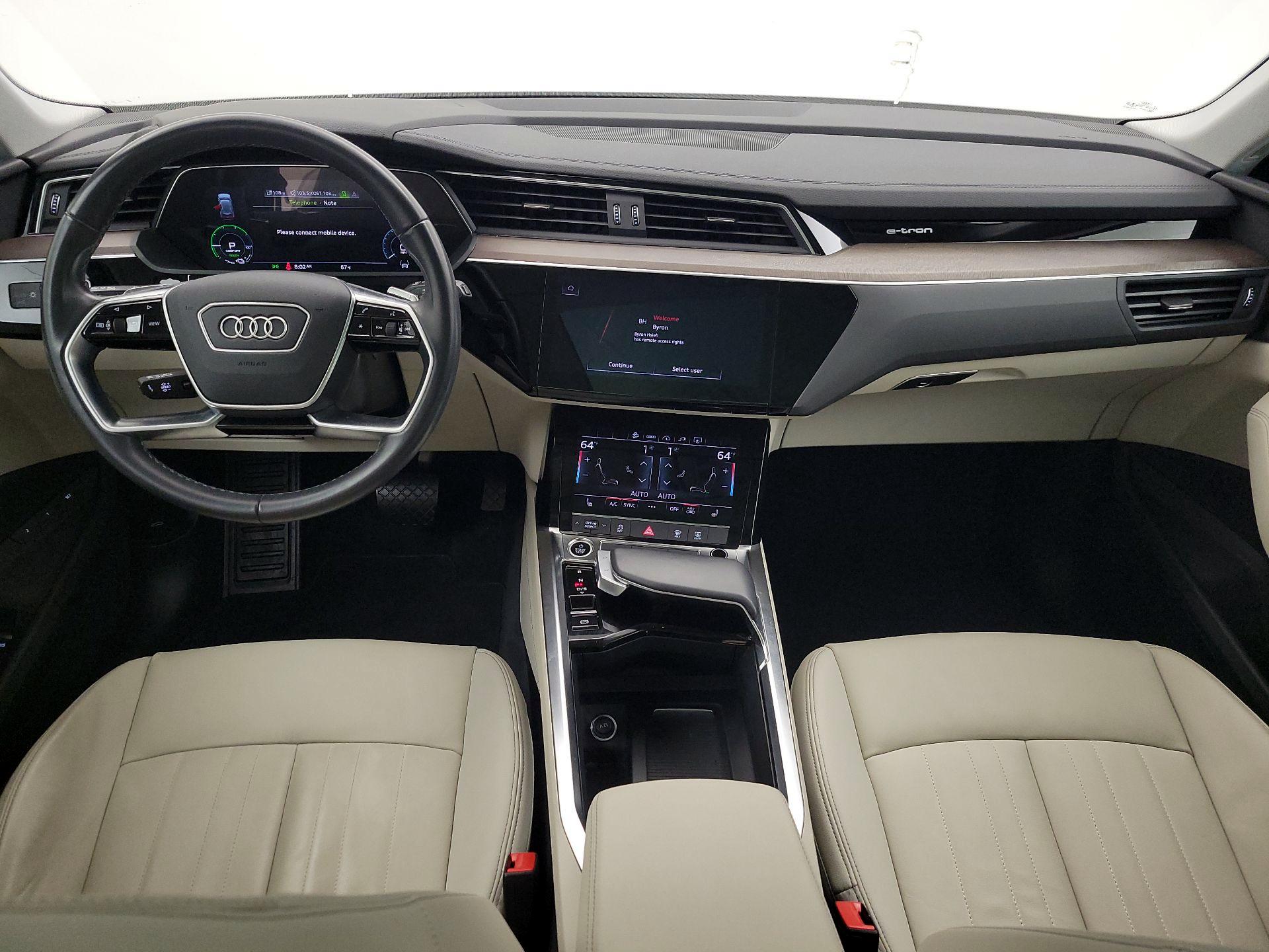 Thumbnail: 2023 Audi e-tron - 9