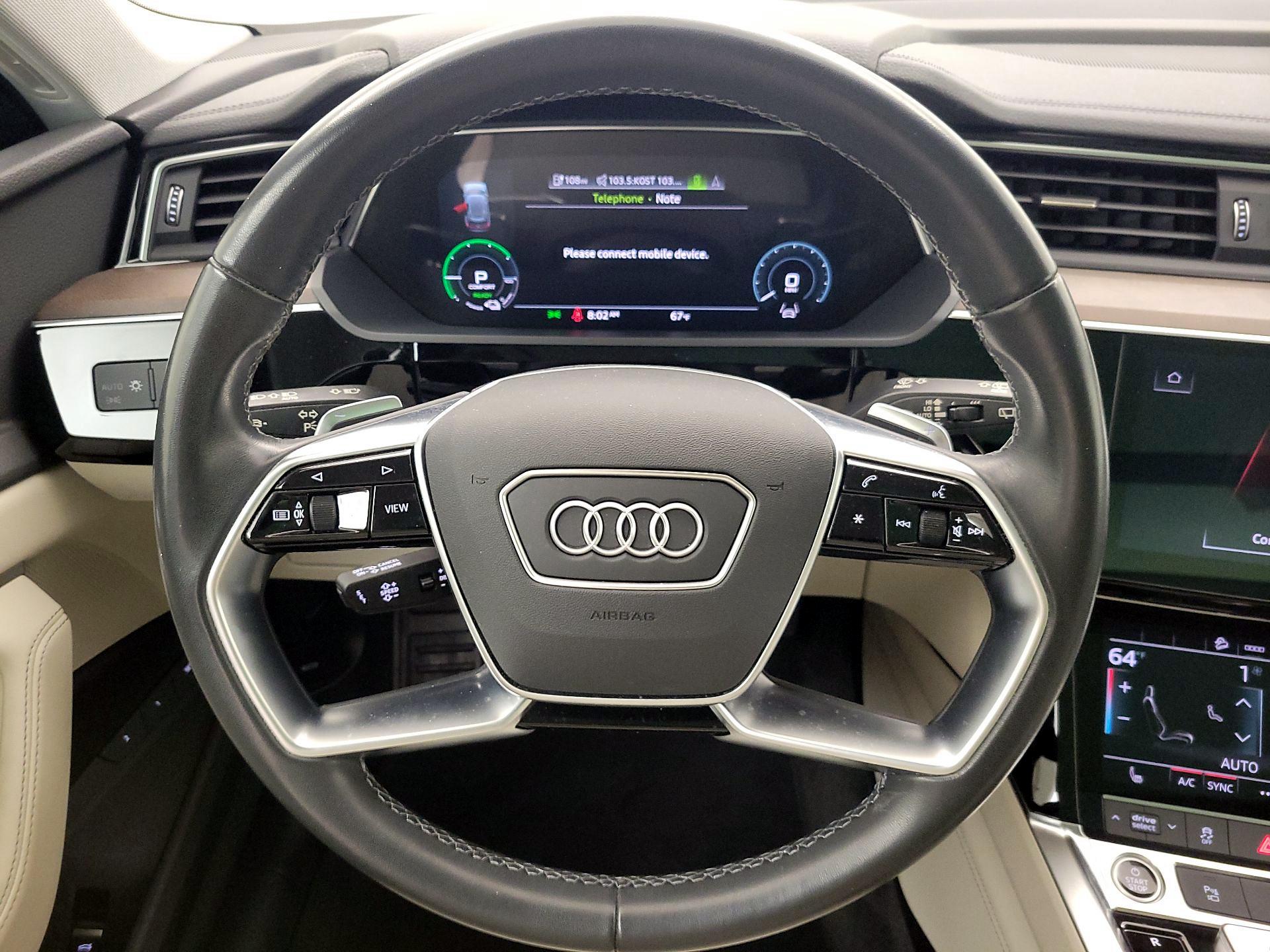 Thumbnail: 2023 Audi e-tron - 10