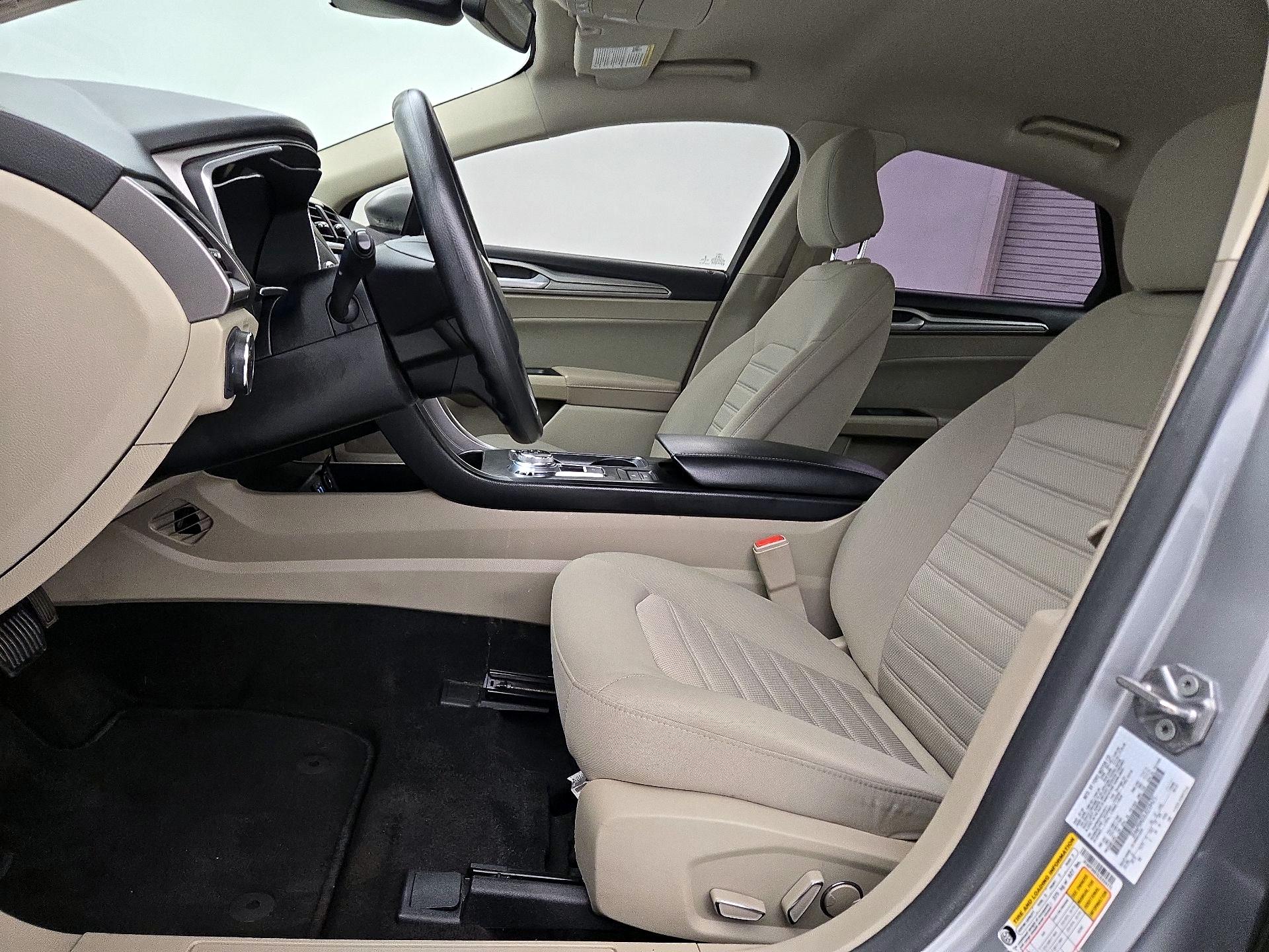 Thumbnail: 2020 Ford Fusion - 11