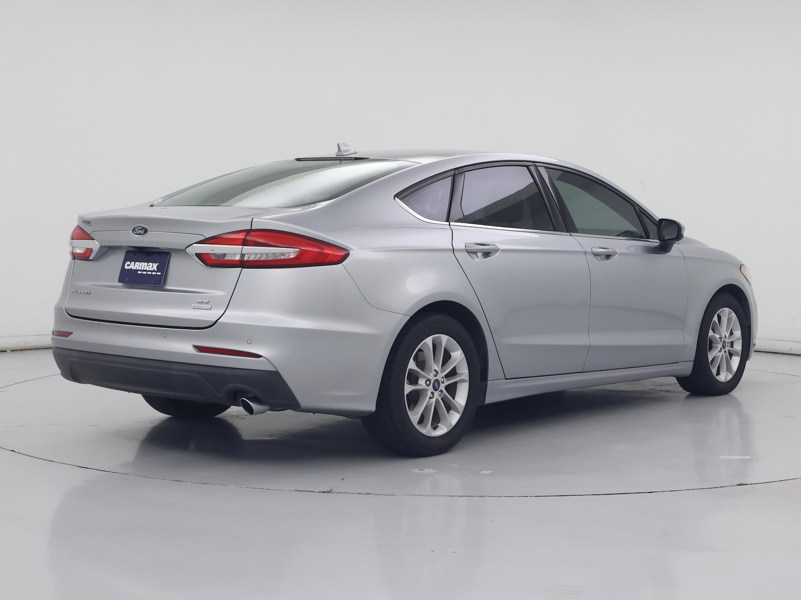 2020 Ford Fusion SE - Photo 9