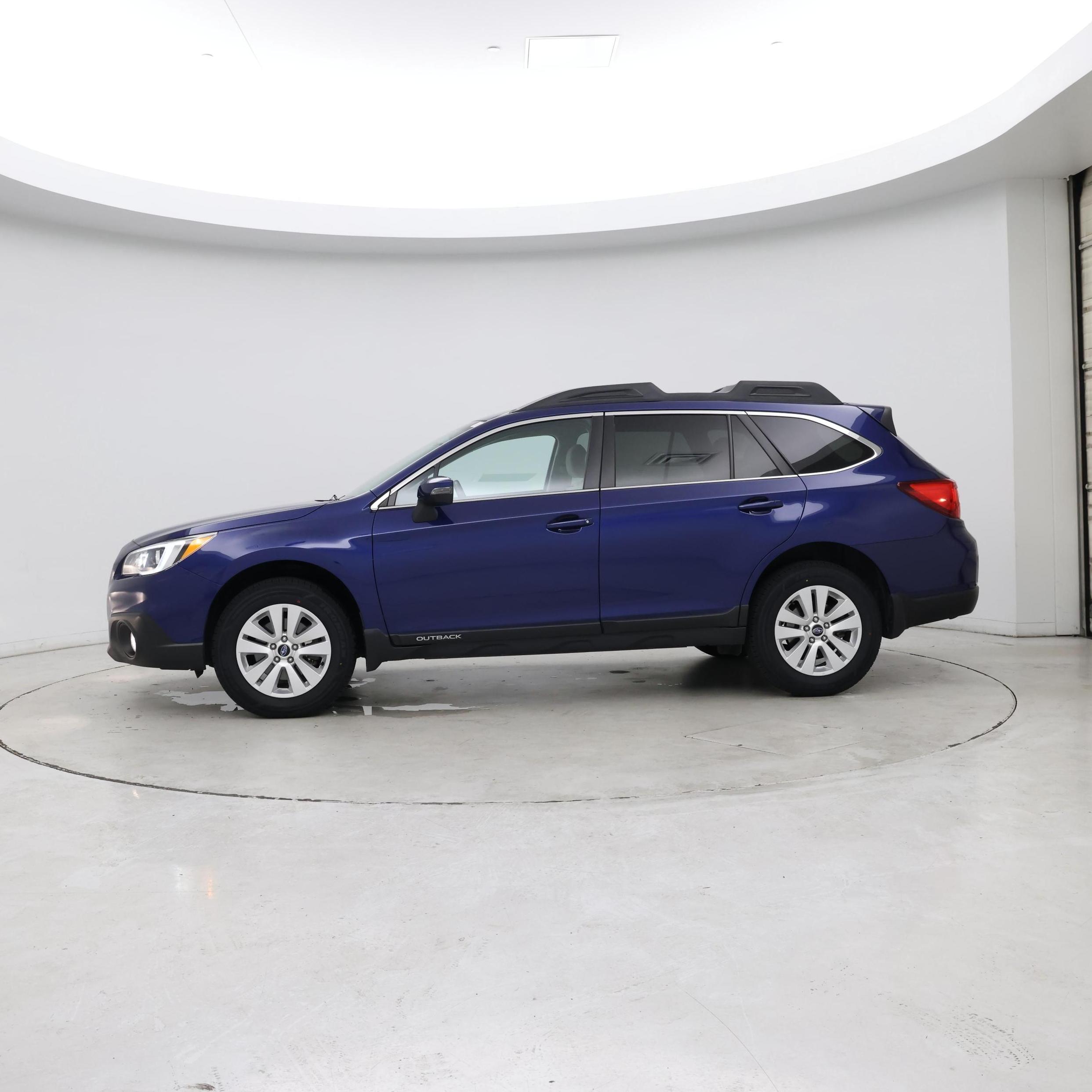 Thumbnail: 2016 Subaru Outback - 3