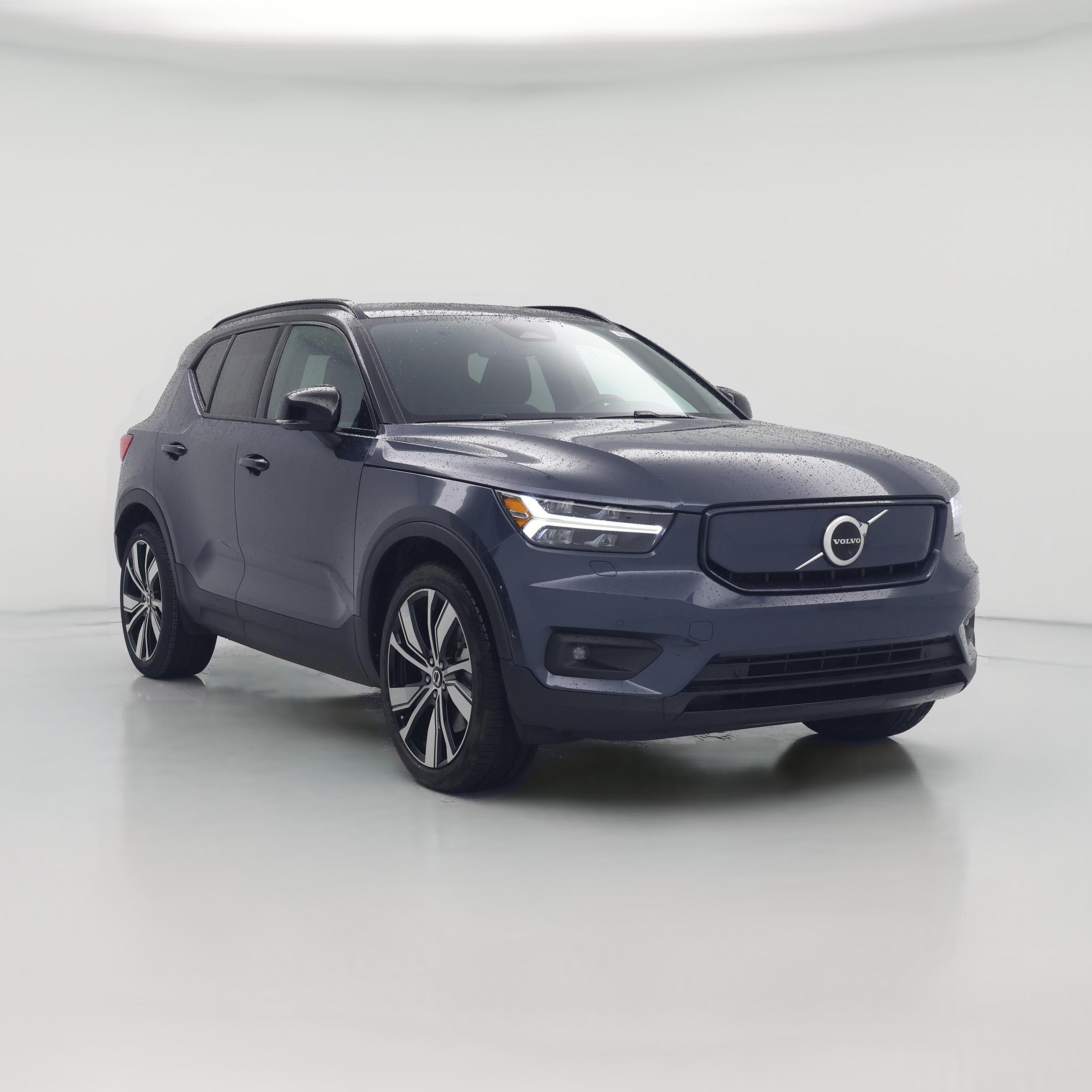 Thumbnail: 2022 Volvo XC40 - 1