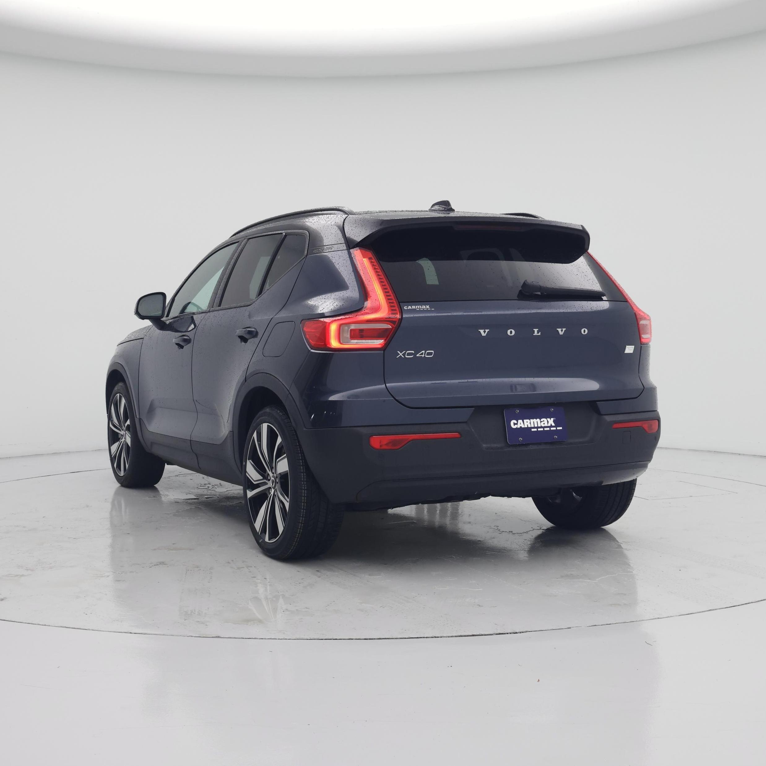 Thumbnail: 2022 Volvo XC40 - 2
