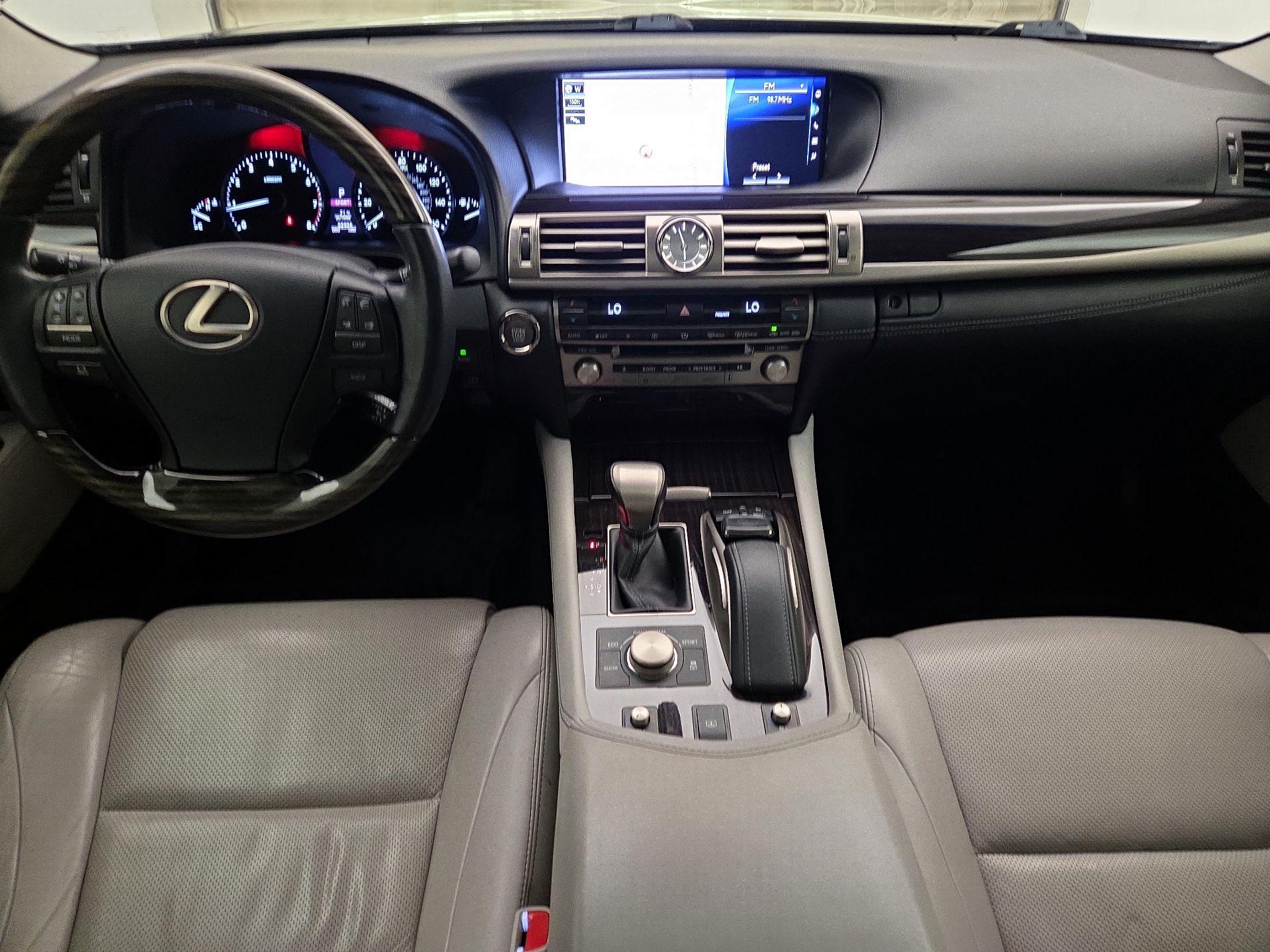 Thumbnail: 2017 Lexus LS - 9