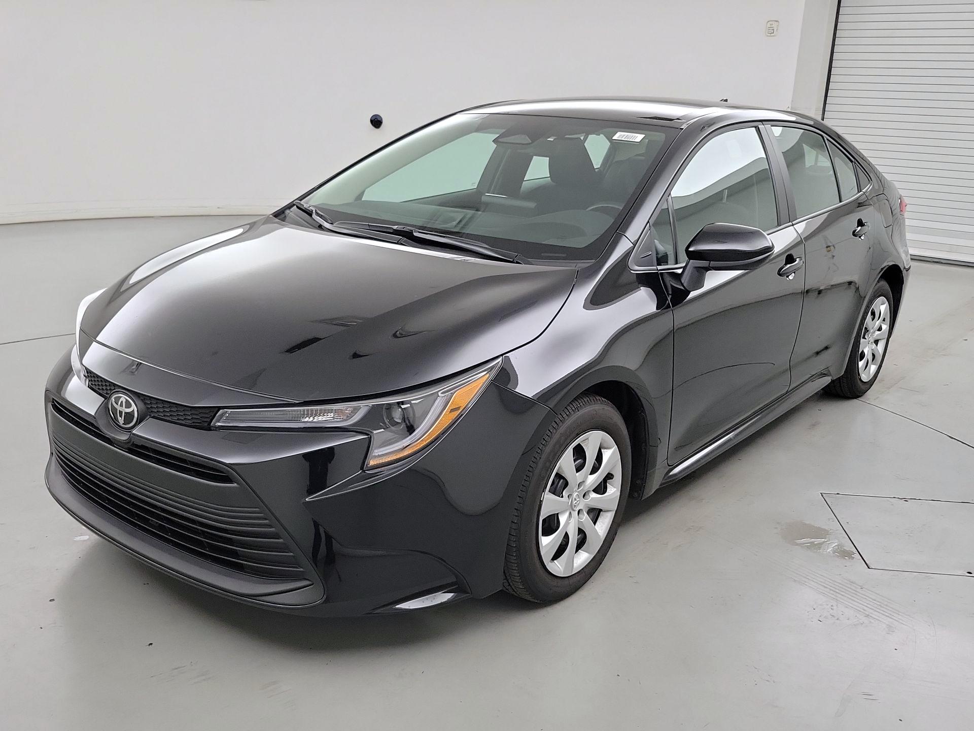 Thumbnail: 2026 Toyota Corolla - 3