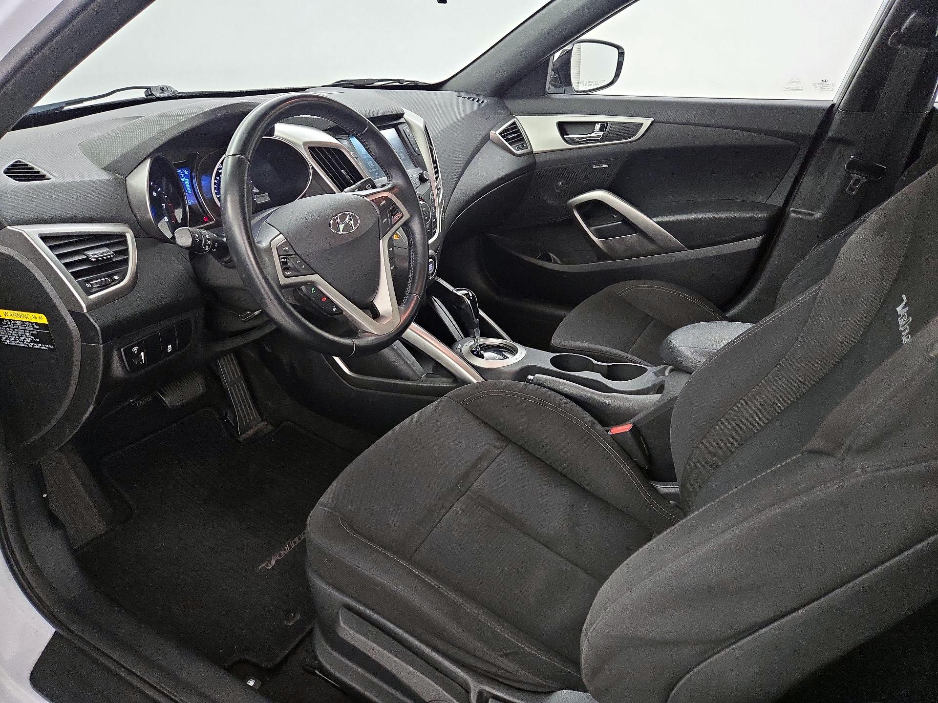 Thumbnail: 2017 Hyundai Veloster - 11