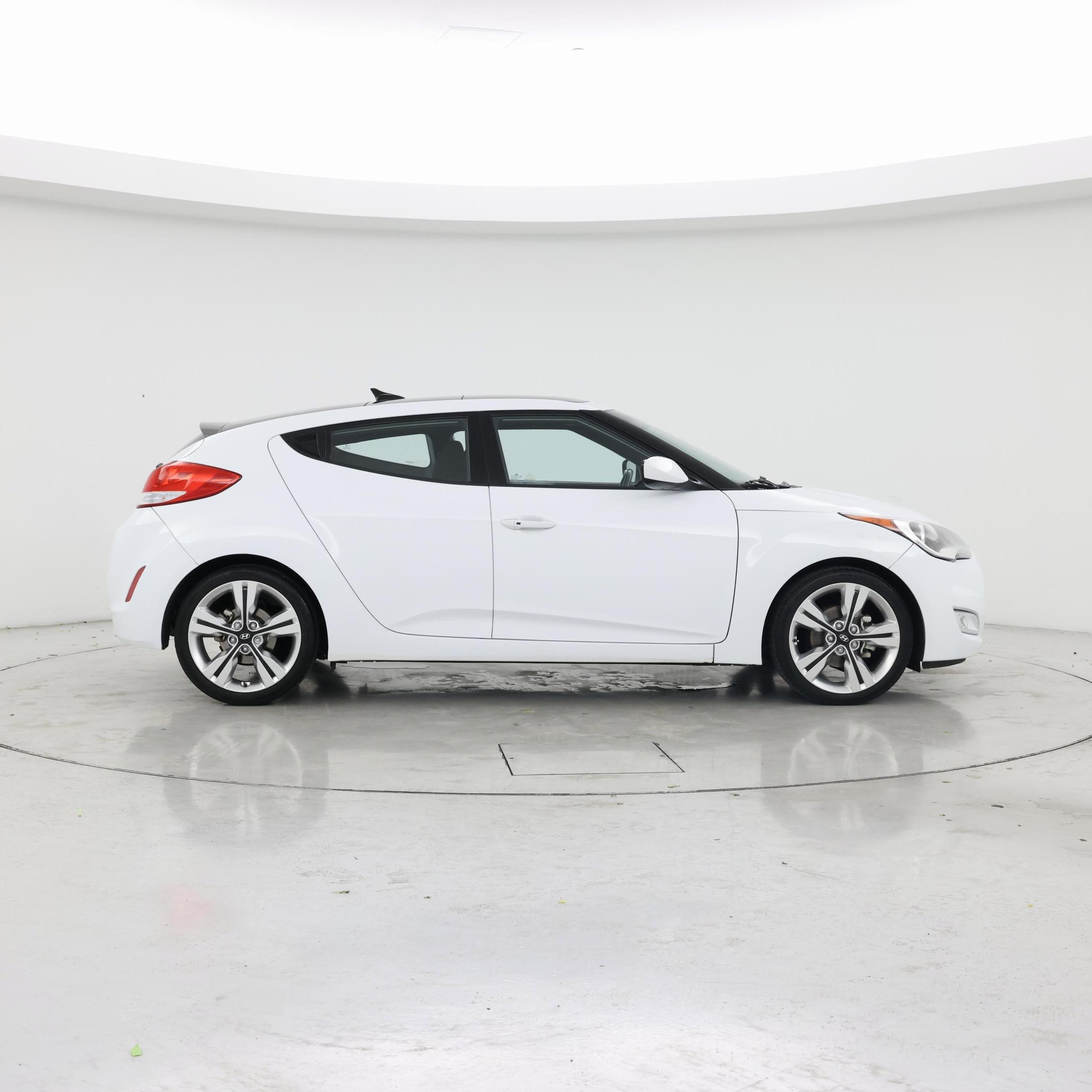 Thumbnail: 2017 Hyundai Veloster - 7