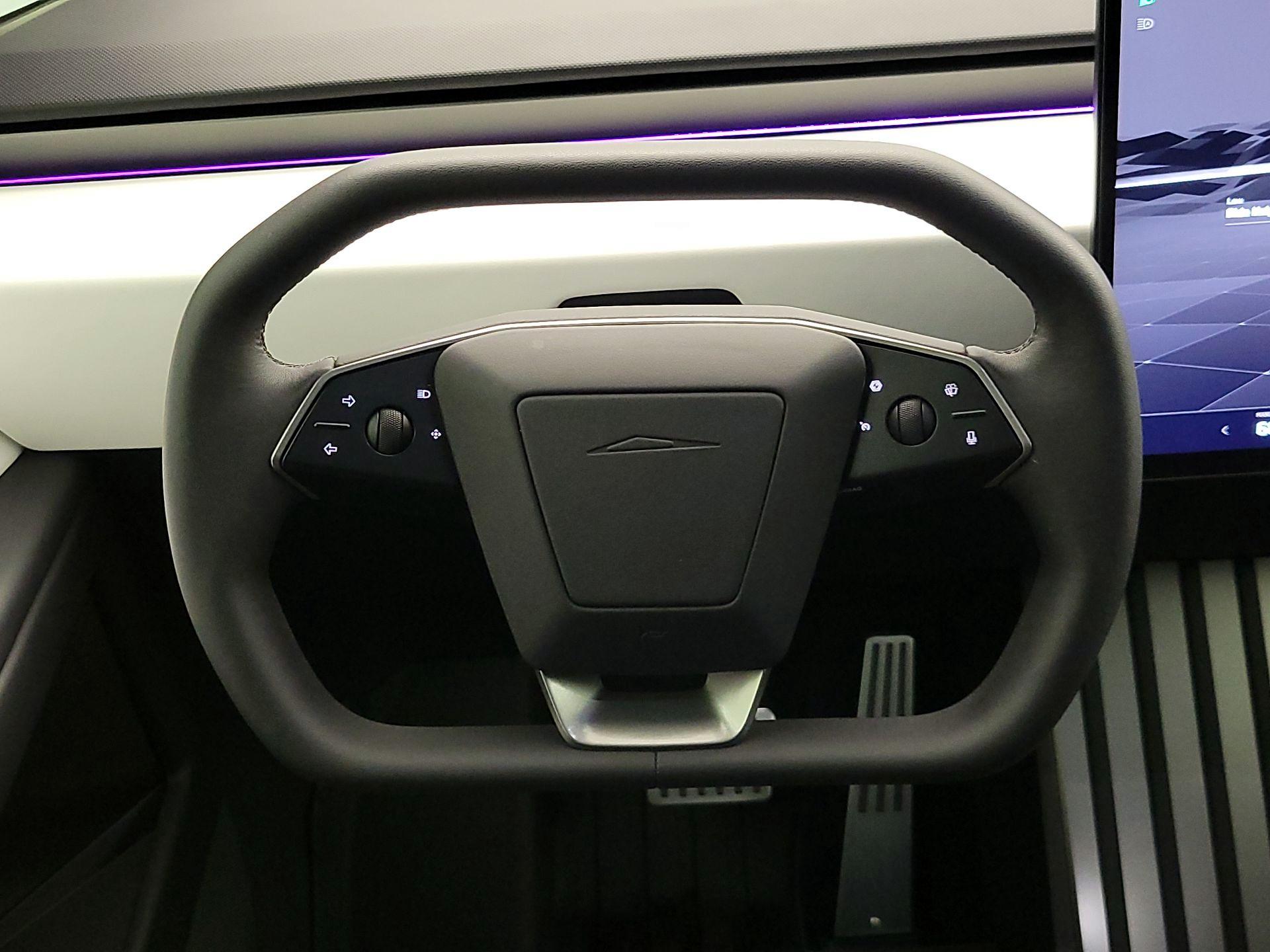 Thumbnail: 2024 Tesla Cybertruck - 10