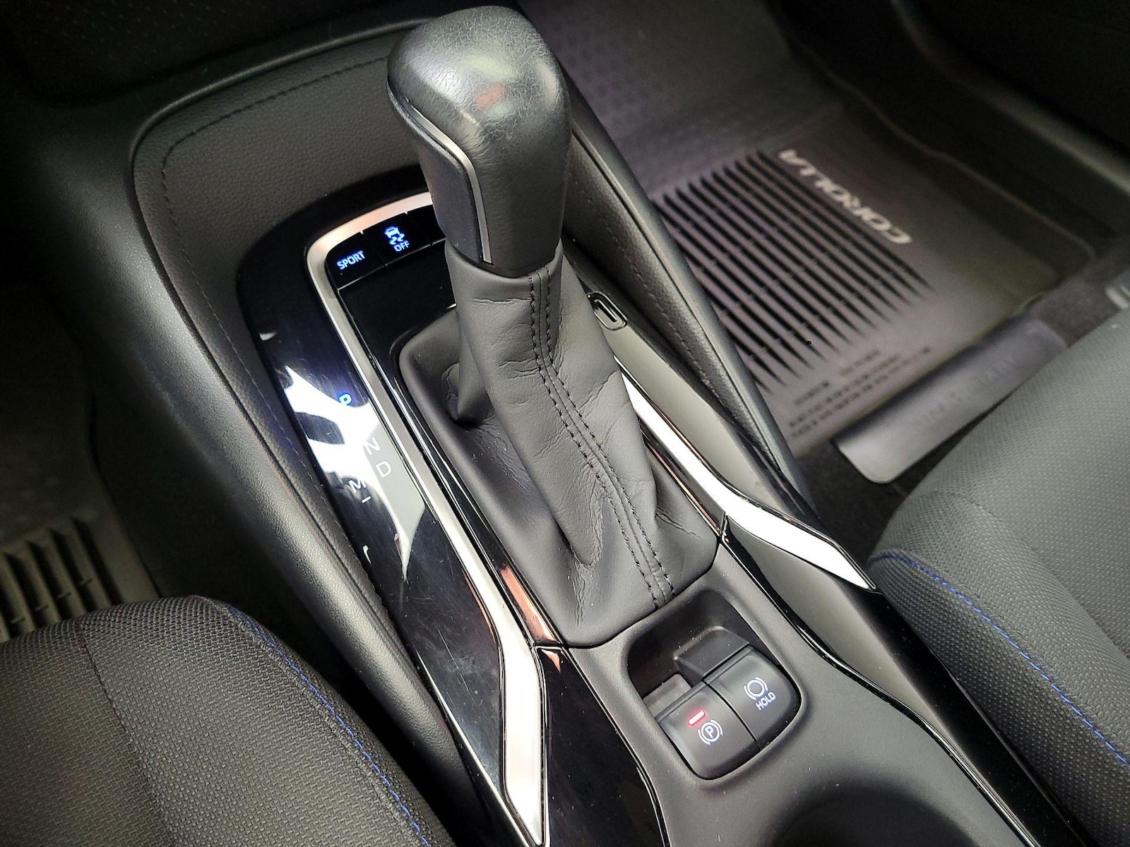 2020 Toyota Corolla SE - Photo 19