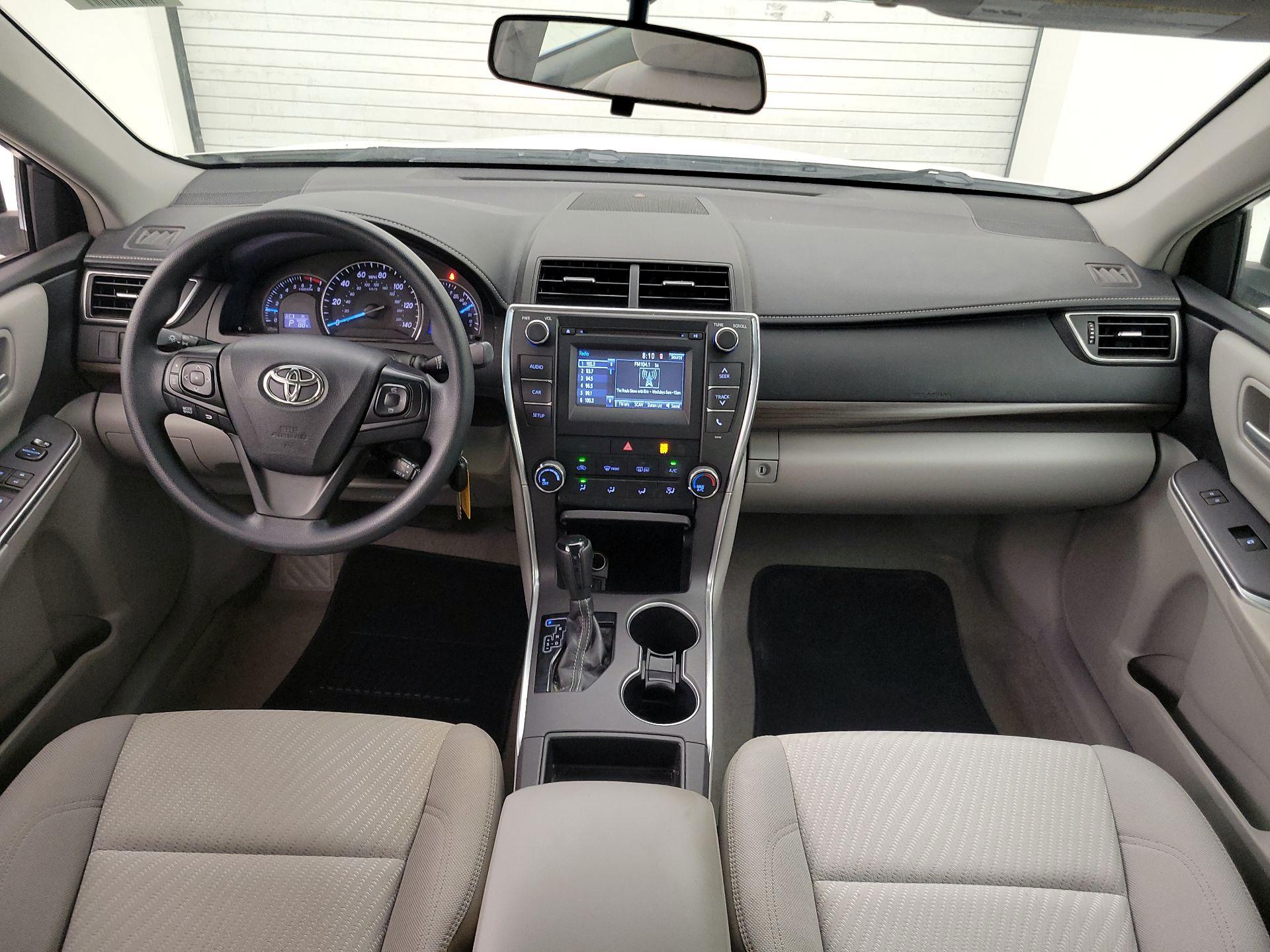 Thumbnail: 2015 Toyota Camry - 9