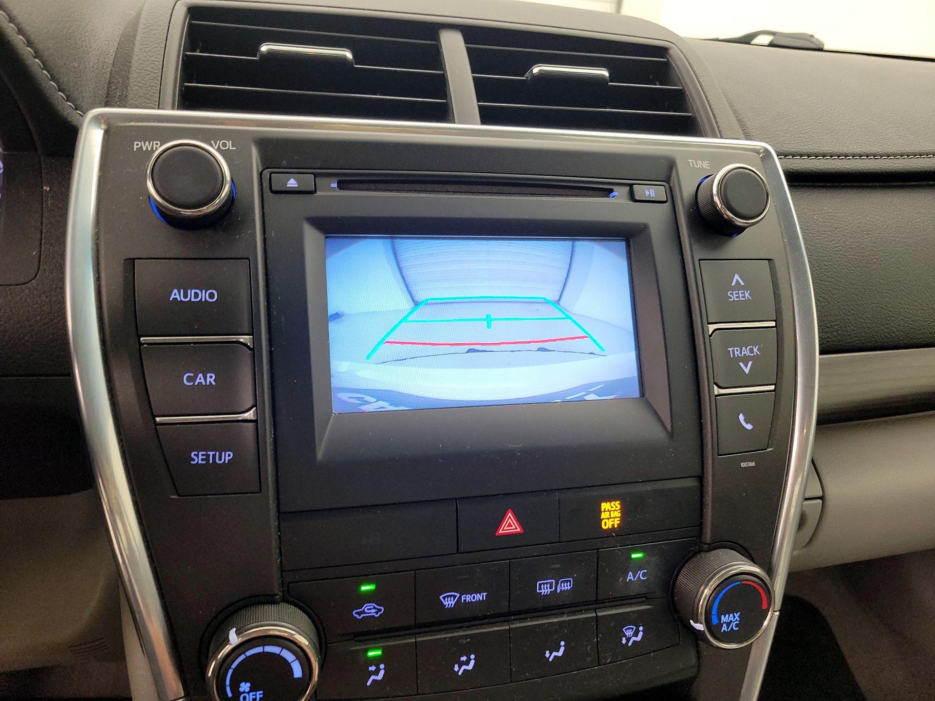 Thumbnail: 2015 Toyota Camry - 14