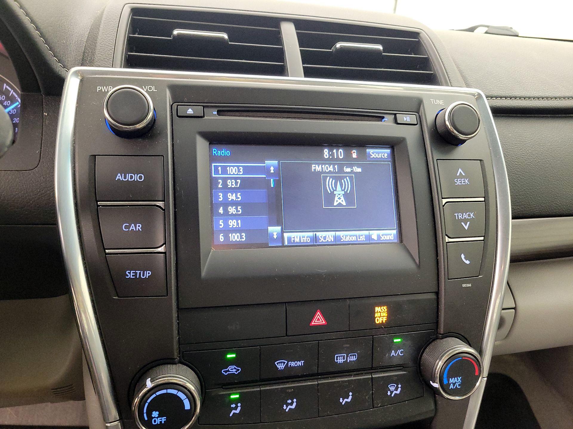 Thumbnail: 2015 Toyota Camry - 15