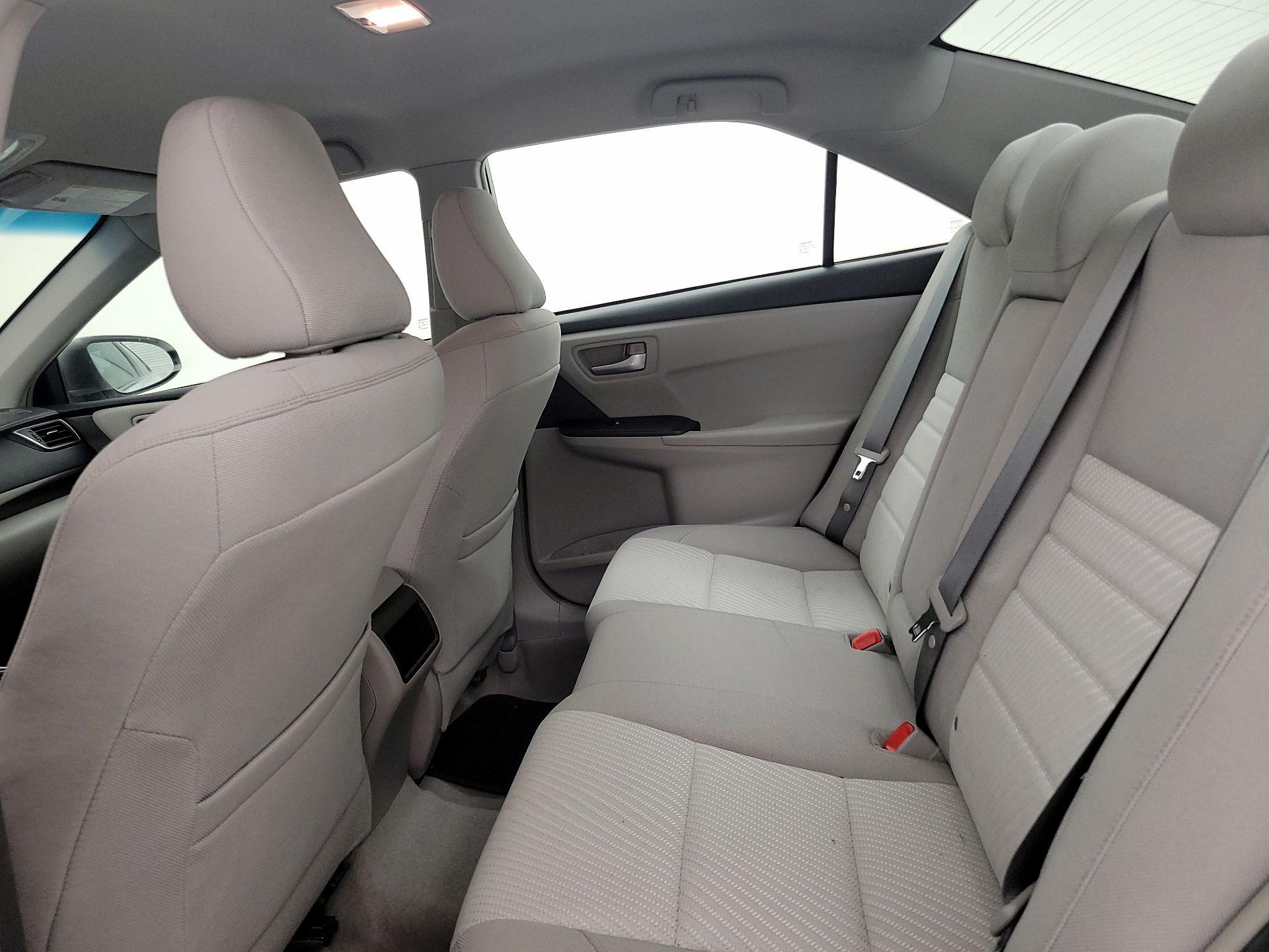 Thumbnail: 2015 Toyota Camry - 19