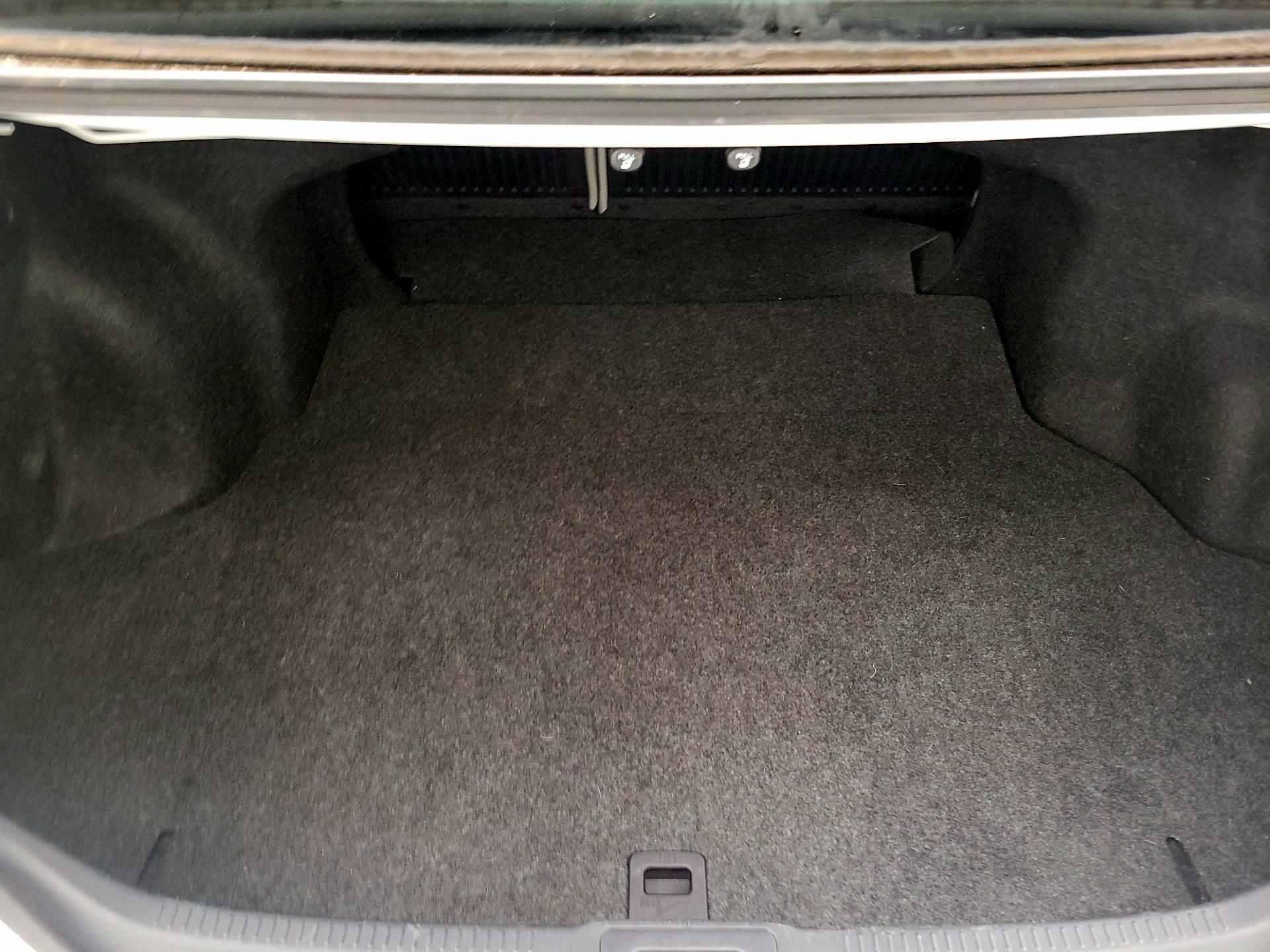 Thumbnail: 2015 Toyota Camry - 20