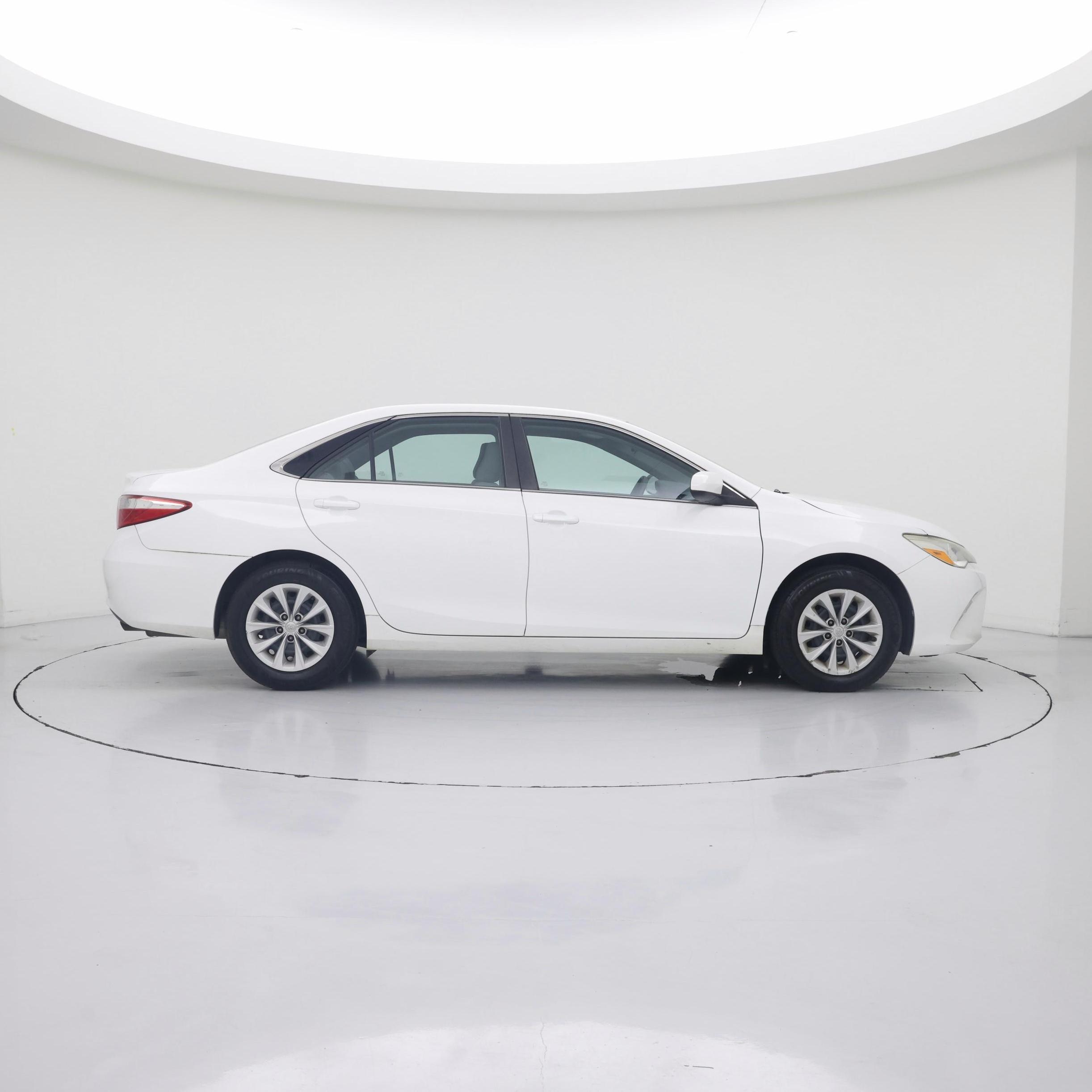 Thumbnail: 2015 Toyota Camry - 7
