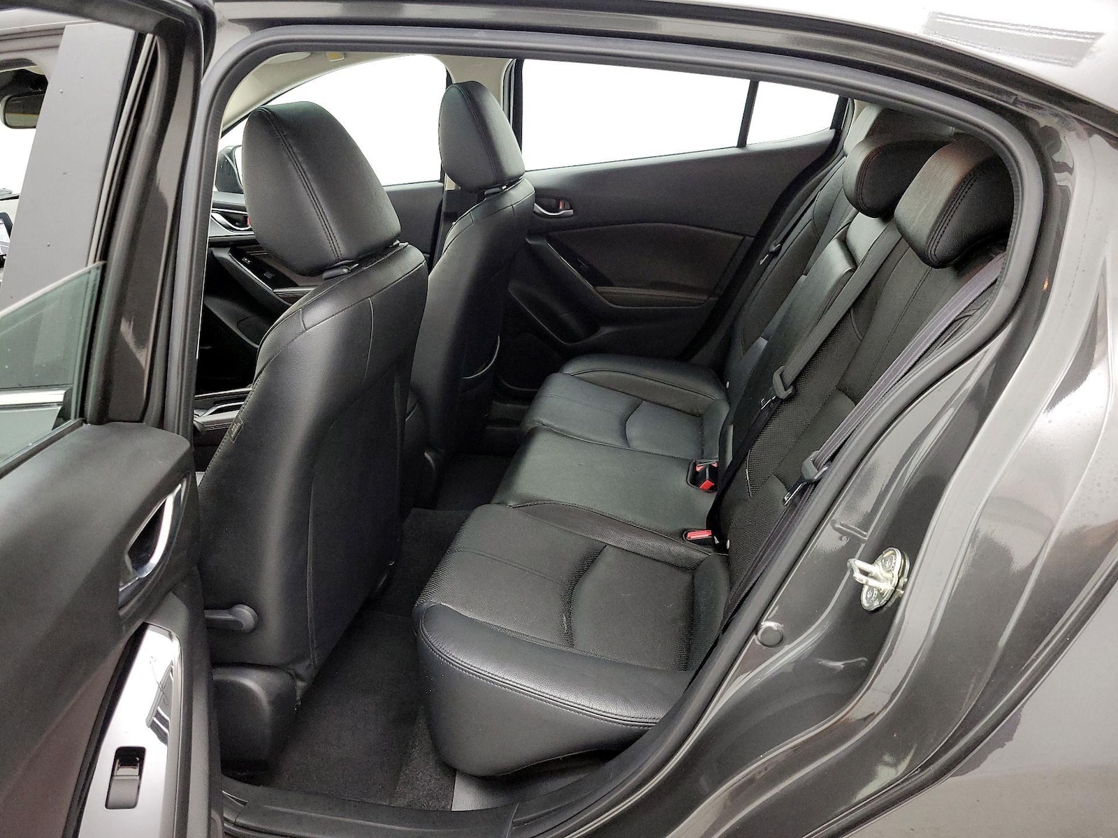 2017 Mazda Mazda3 Grand Touring - Photo 22