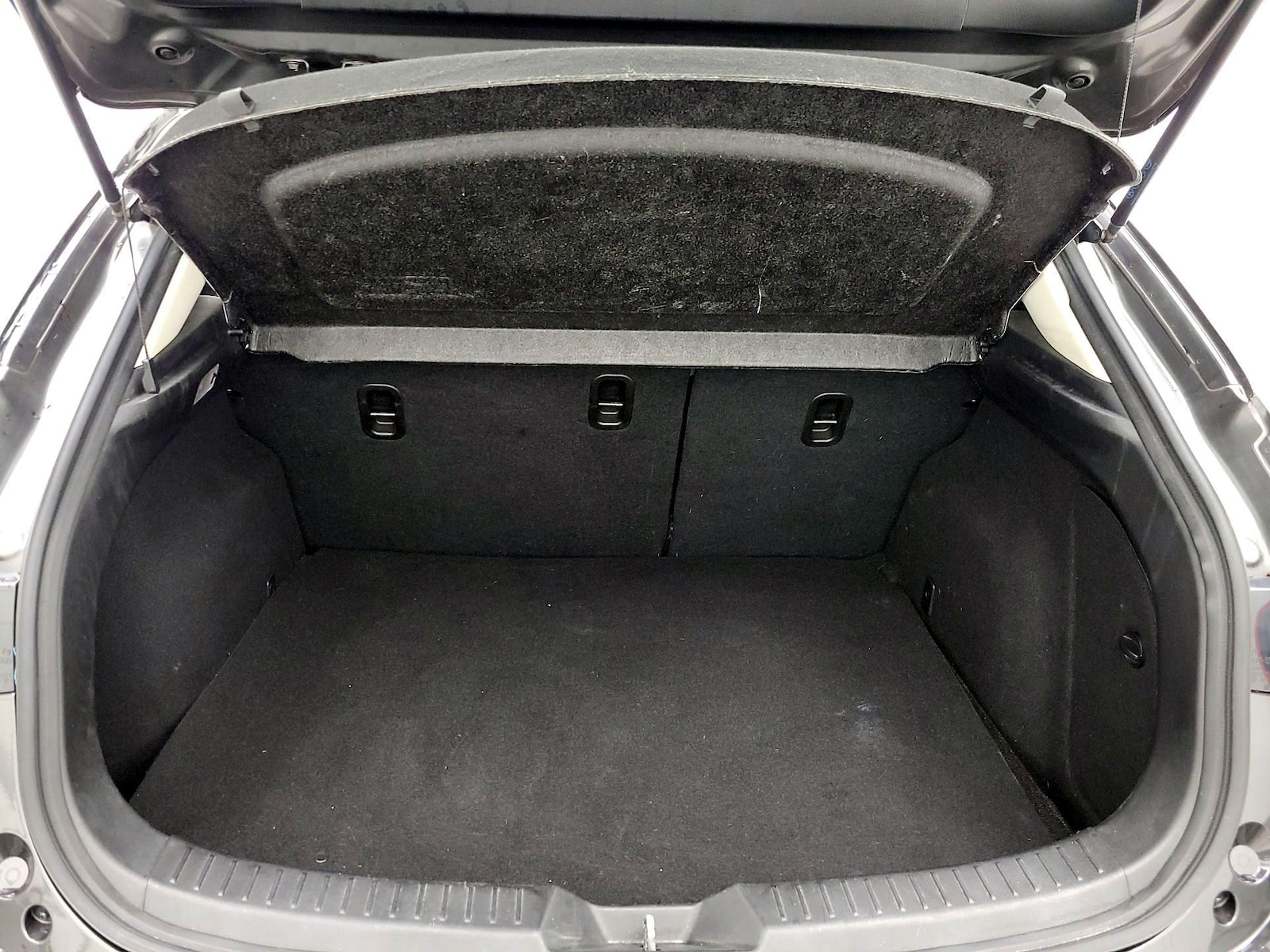2017 Mazda Mazda3 Grand Touring - Photo 23