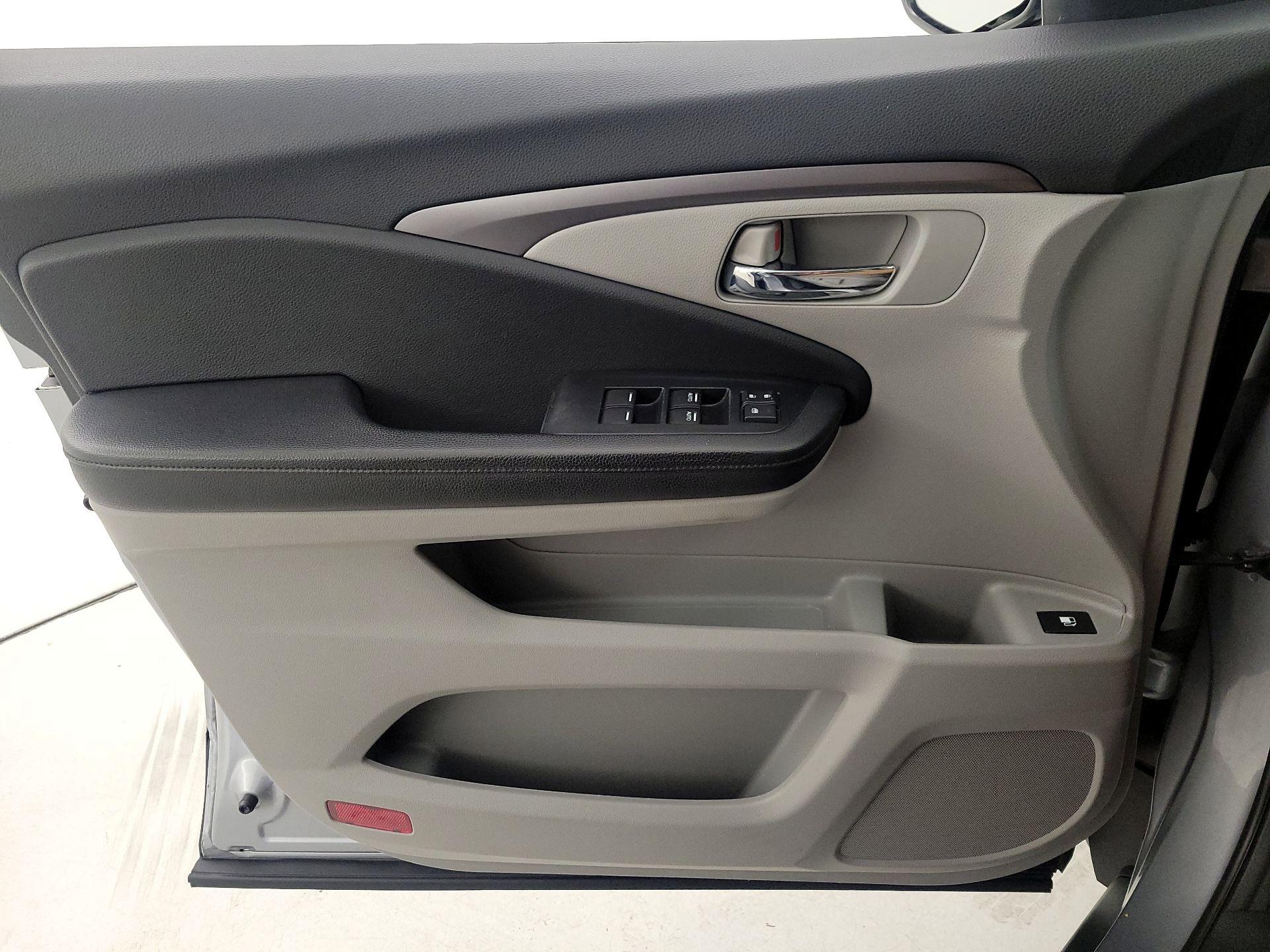 Thumbnail: 2021 Honda Pilot - 12
