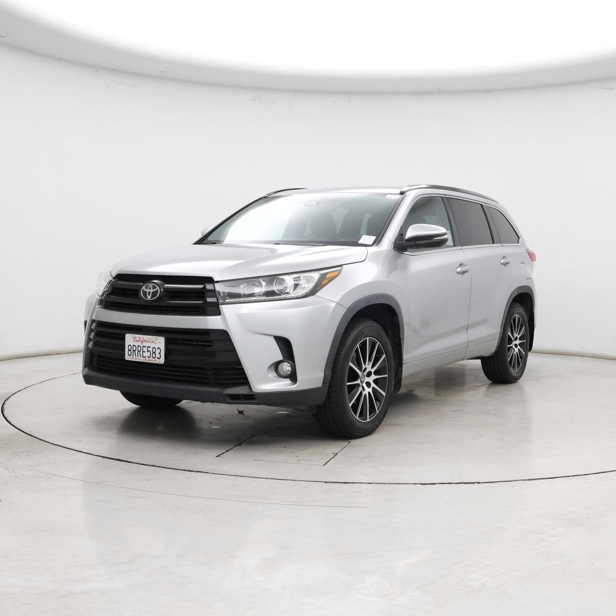 Thumbnail: 2017 Toyota Highlander - 4