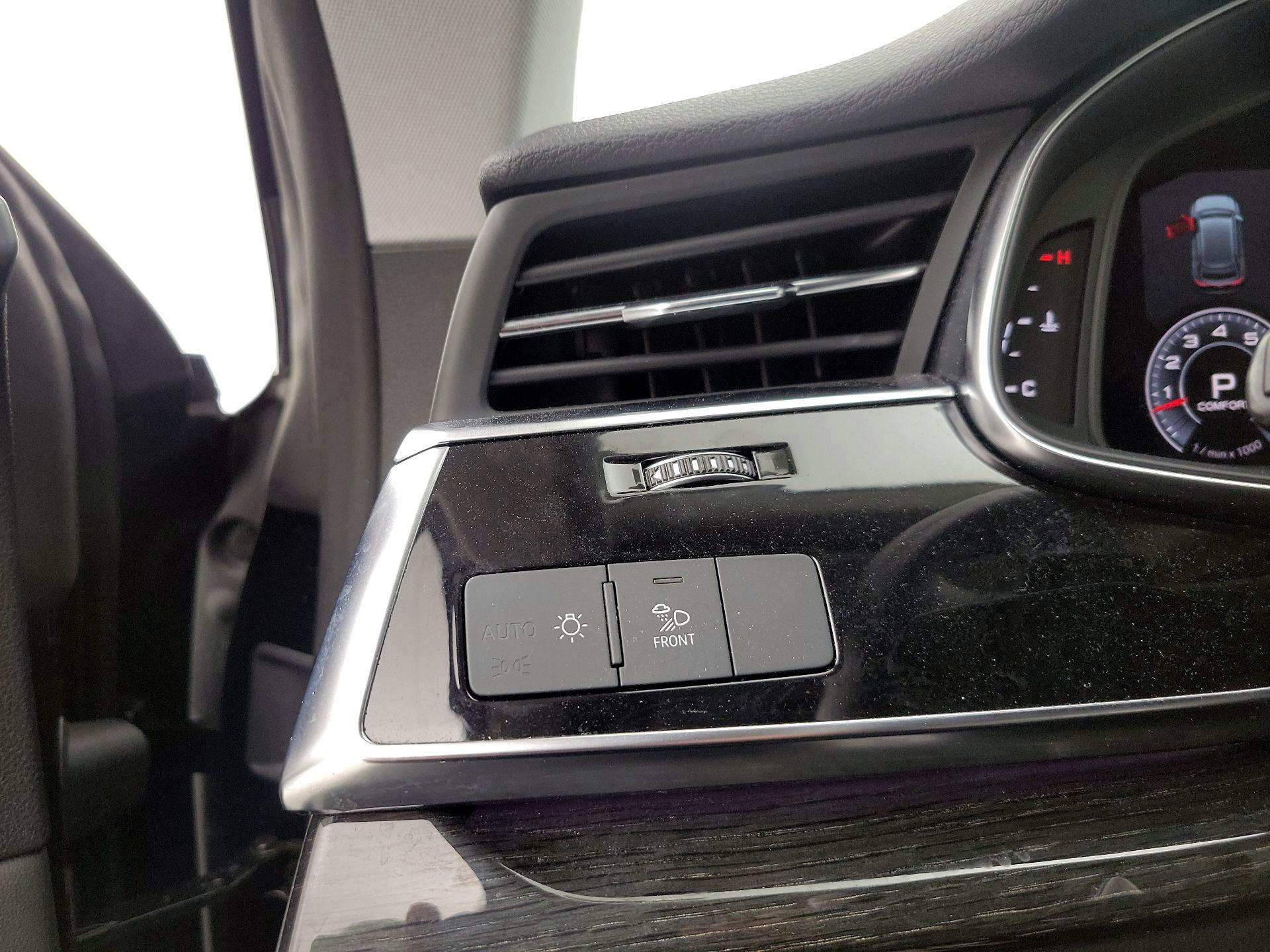 Thumbnail: 2019 Audi Q8 - 13