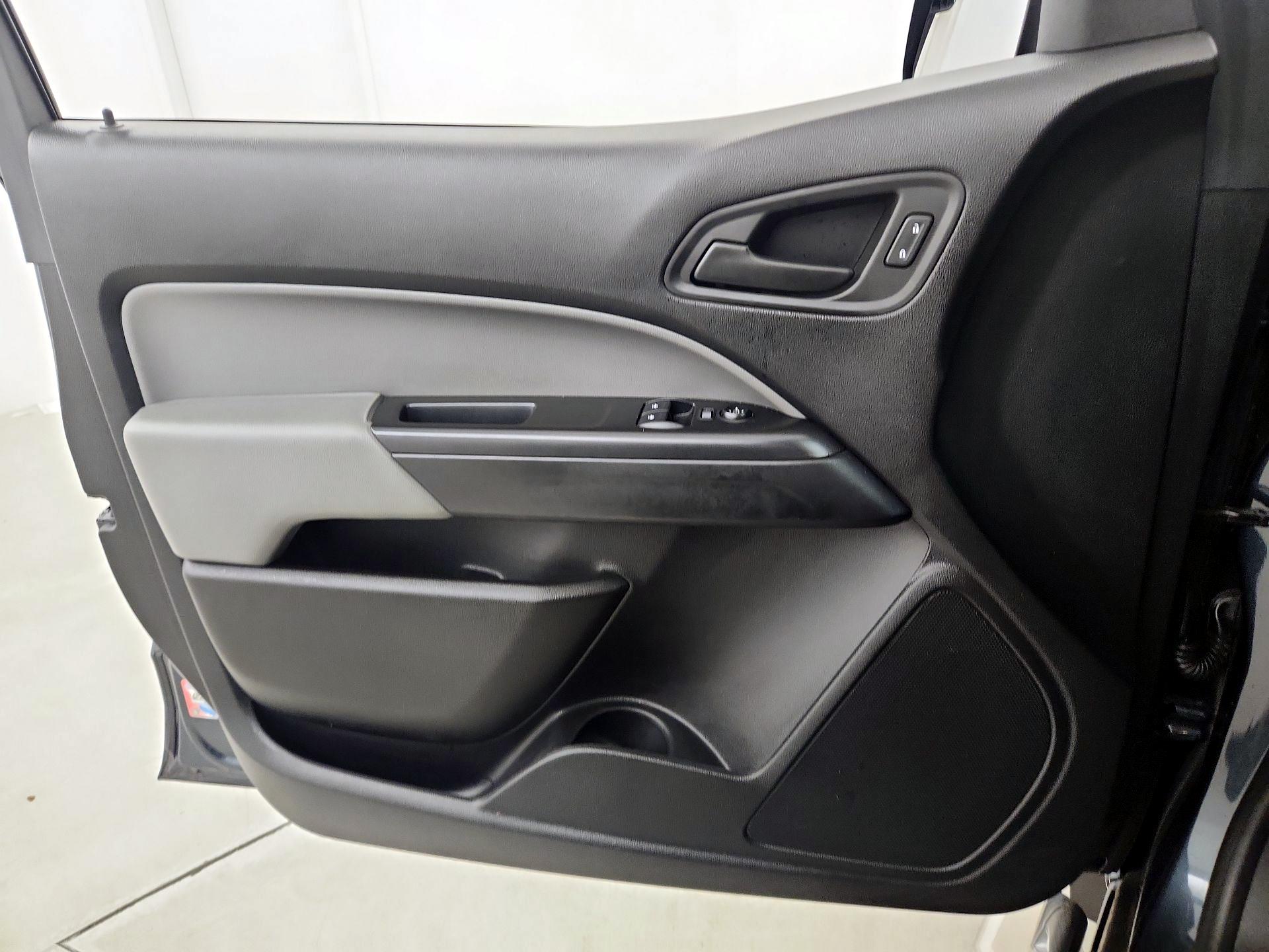 Thumbnail: 2019 Chevrolet Colorado - 12