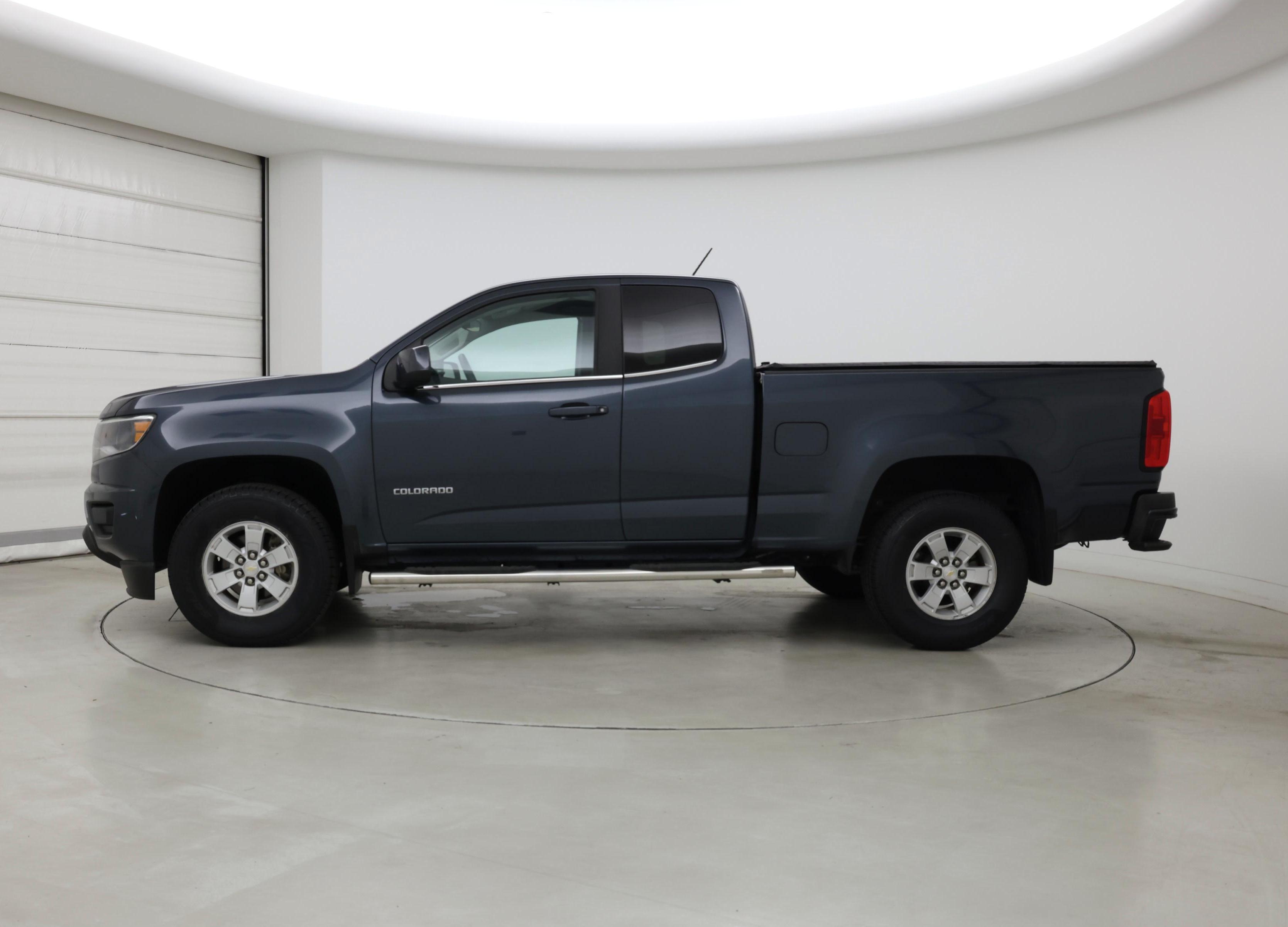 Thumbnail: 2019 Chevrolet Colorado - 3