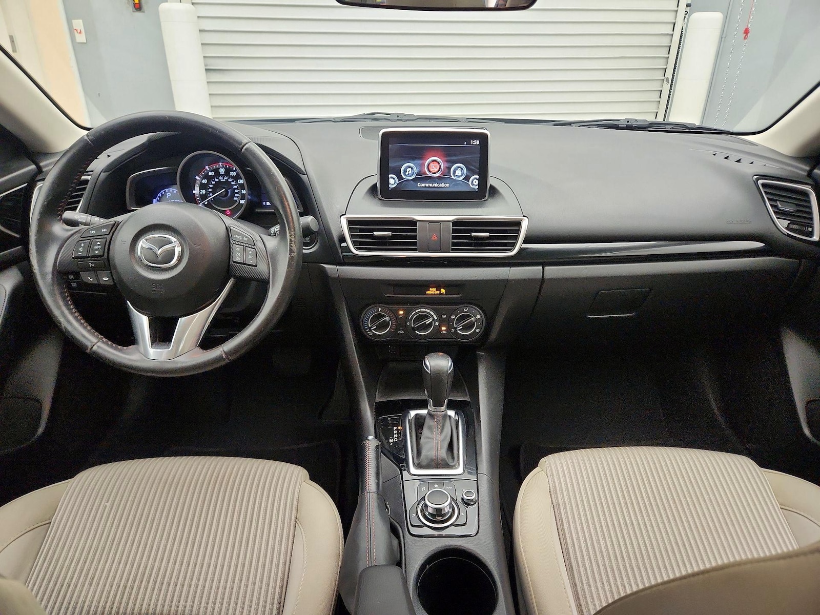 2016 Mazda MAZDA3 i Touring - Photo 10