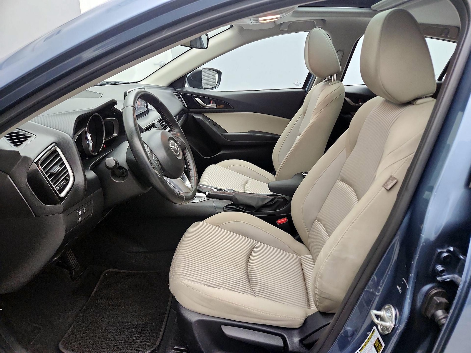 2016 Mazda MAZDA3 i Touring - Photo 12