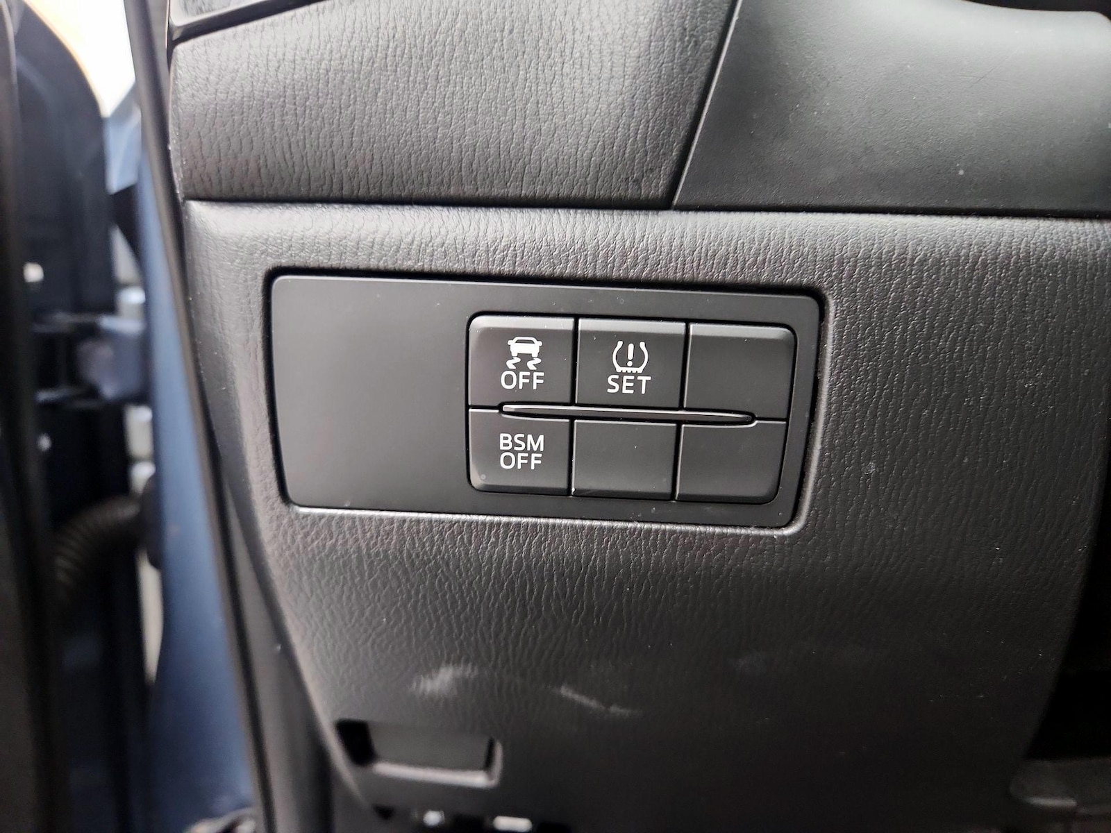 2016 Mazda MAZDA3 i Touring - Photo 14