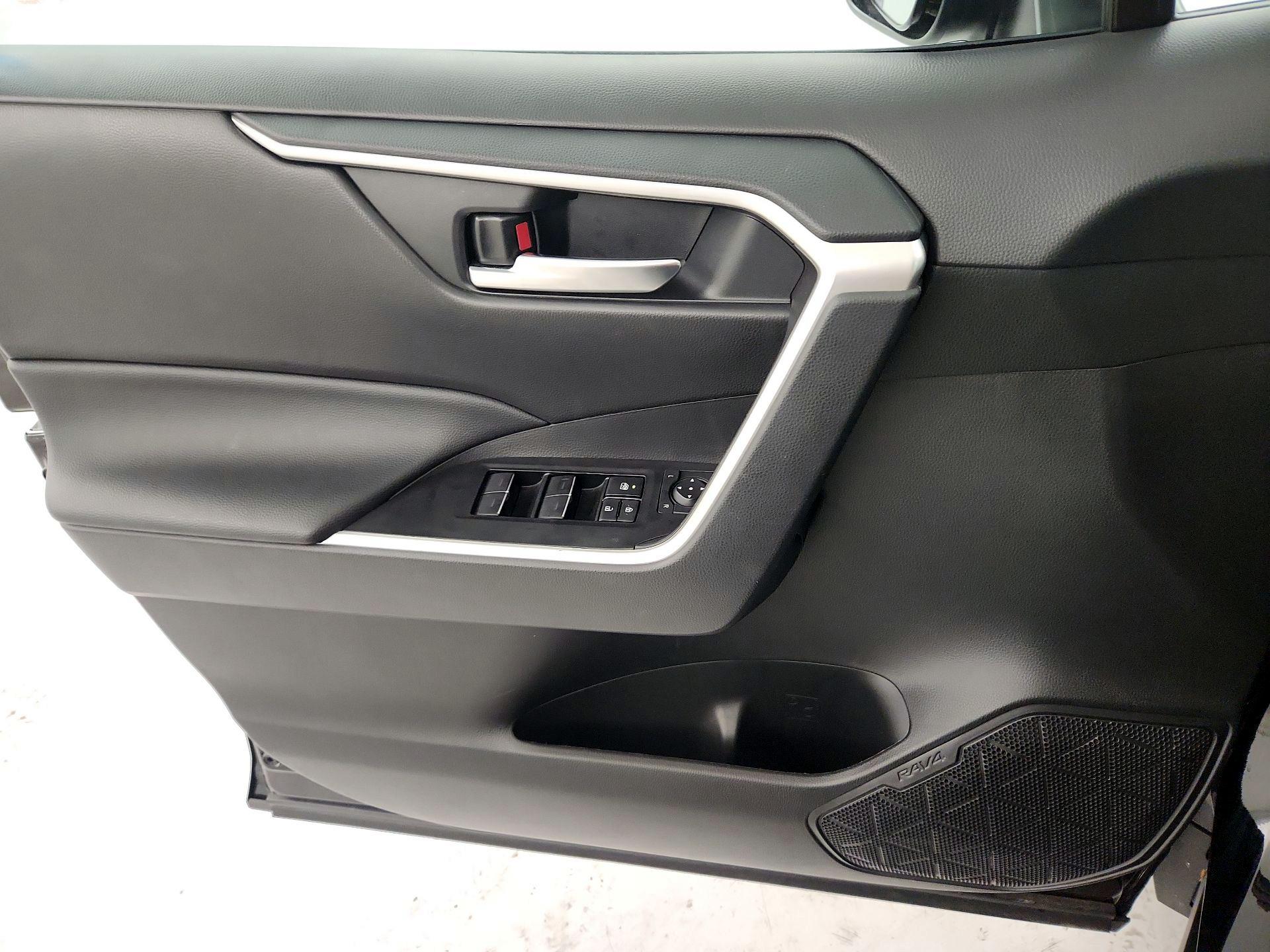 Thumbnail: 2024 Toyota RAV4 - 10