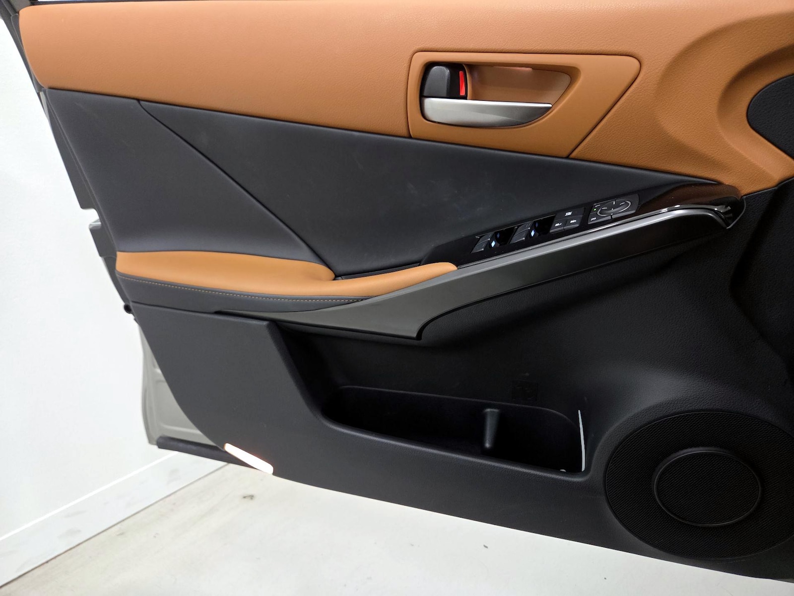 2023 Lexus IS 300 - Photo 13