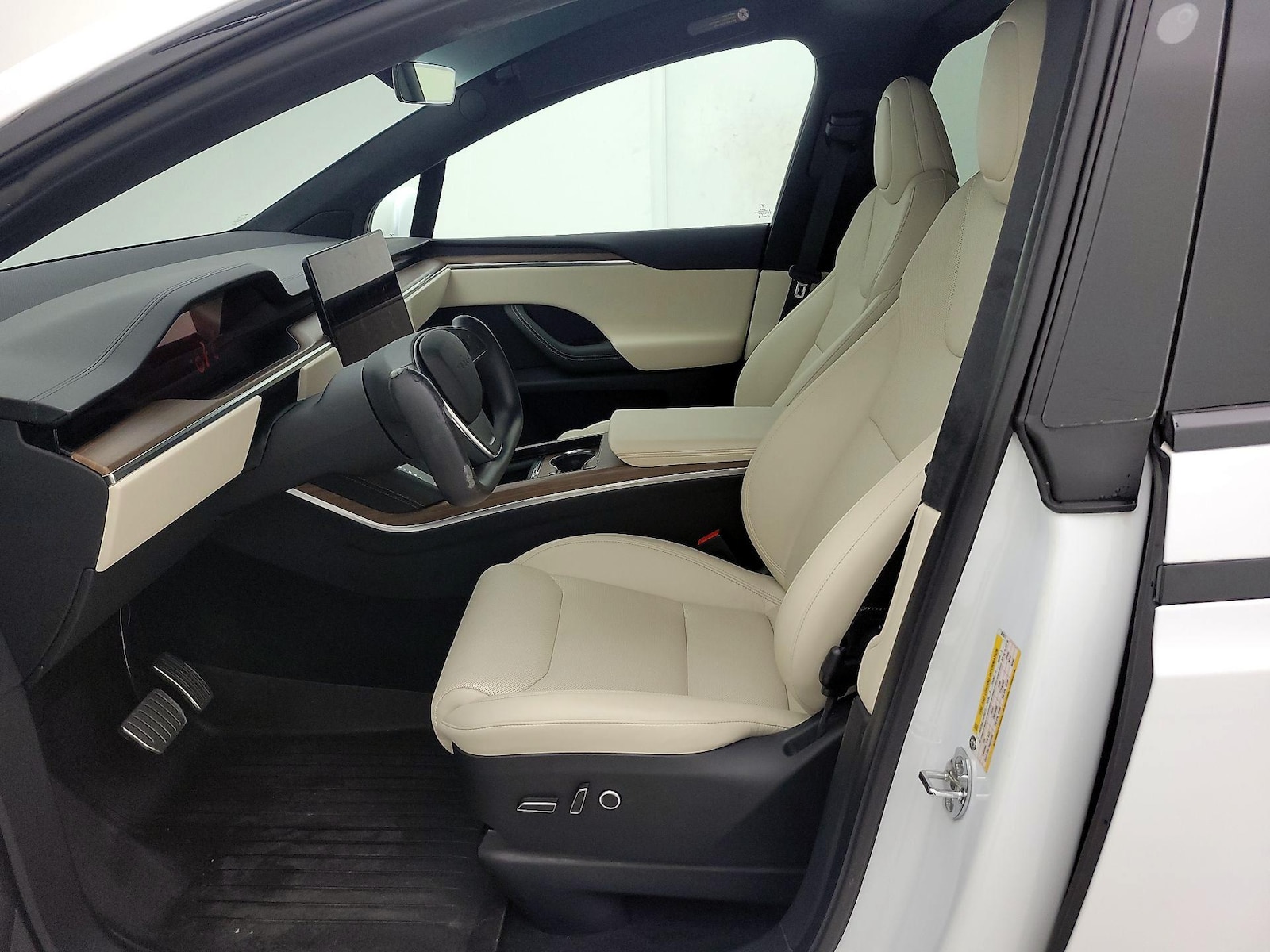 2022 Tesla Model X Long Range - Photo 12
