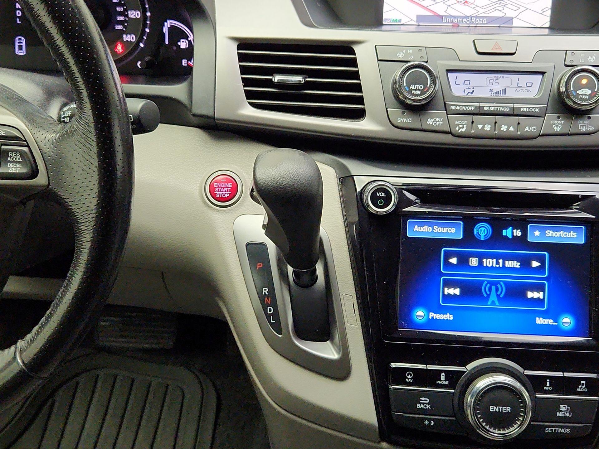 Thumbnail: 2014 Honda Odyssey - 16
