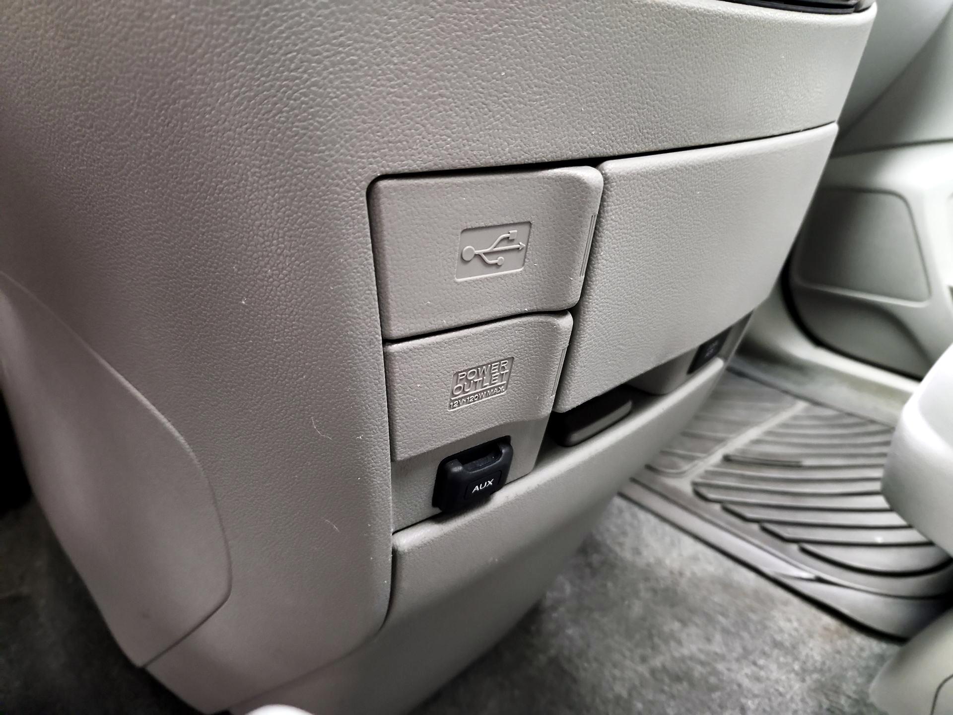 Thumbnail: 2014 Honda Odyssey - 17