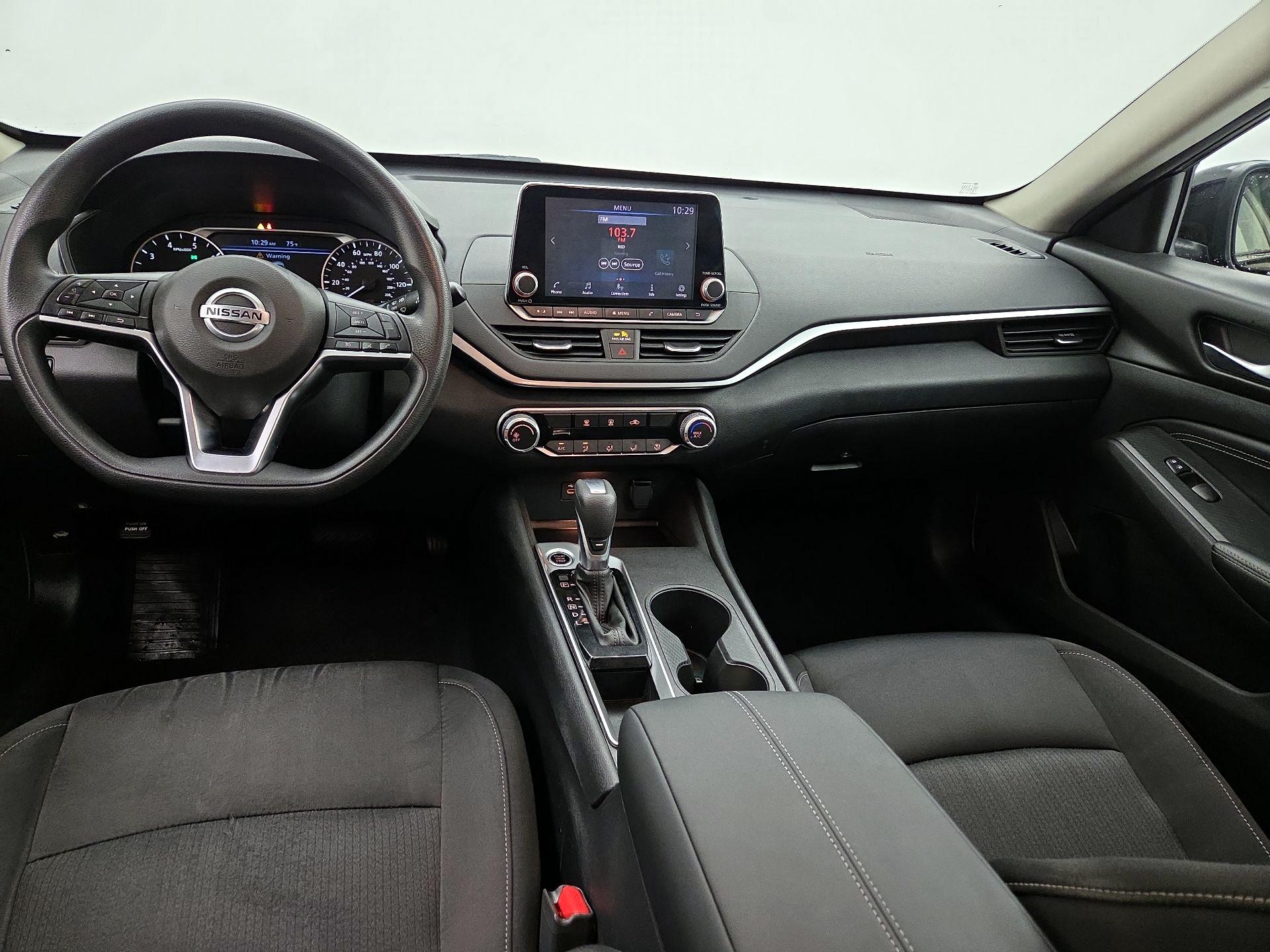 Thumbnail: 2020 Nissan Altima - 9