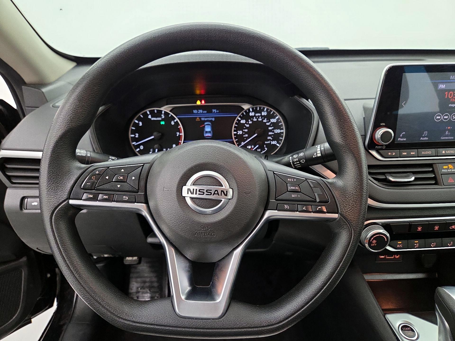 Thumbnail: 2020 Nissan Altima - 10
