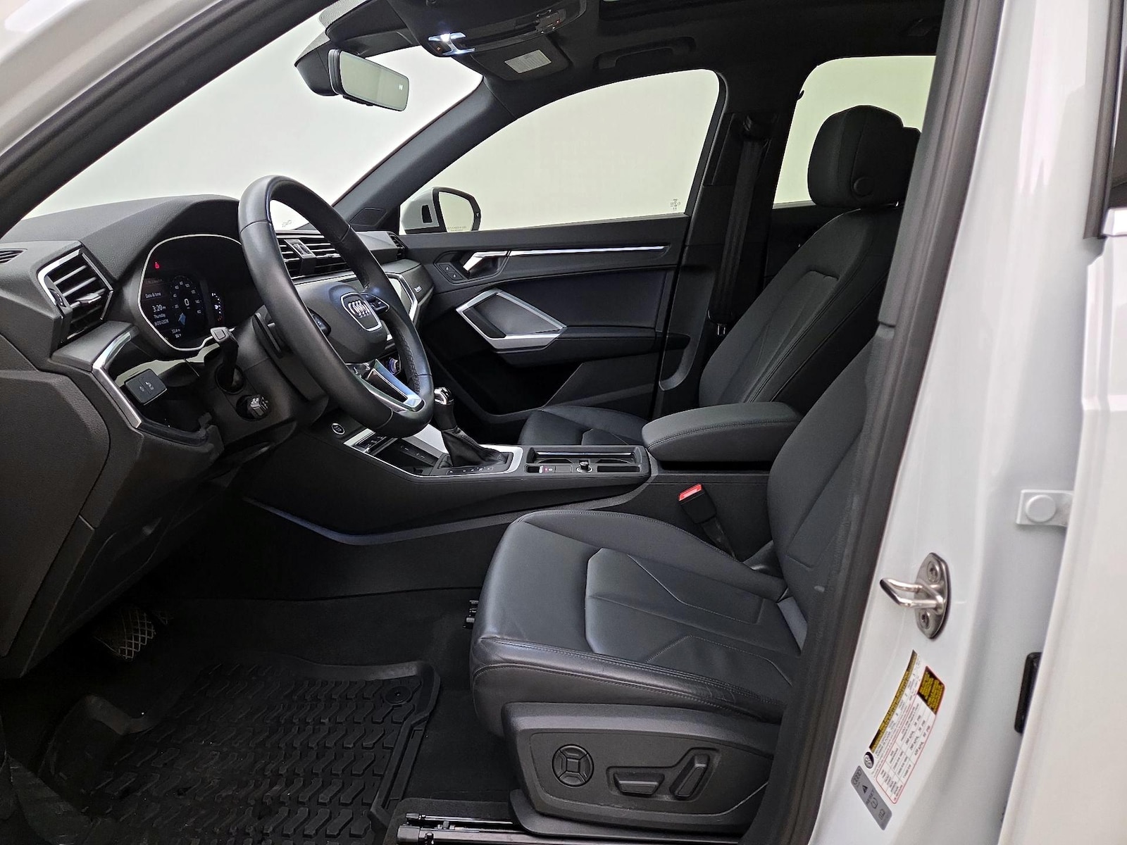 2024 Audi Q3 S Line Premium Plus - Photo 12