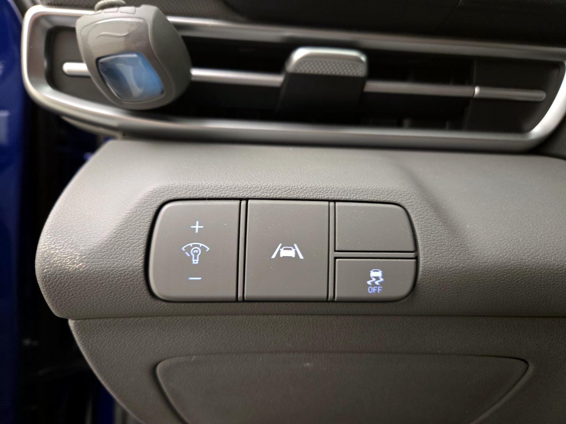 Thumbnail: 2021 Hyundai Elantra - 13