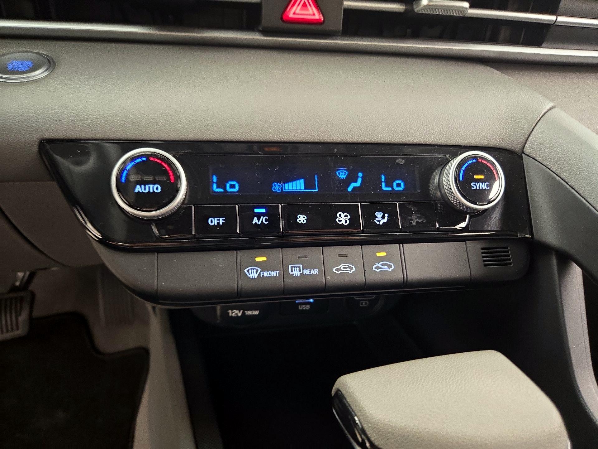 Thumbnail: 2021 Hyundai Elantra - 16