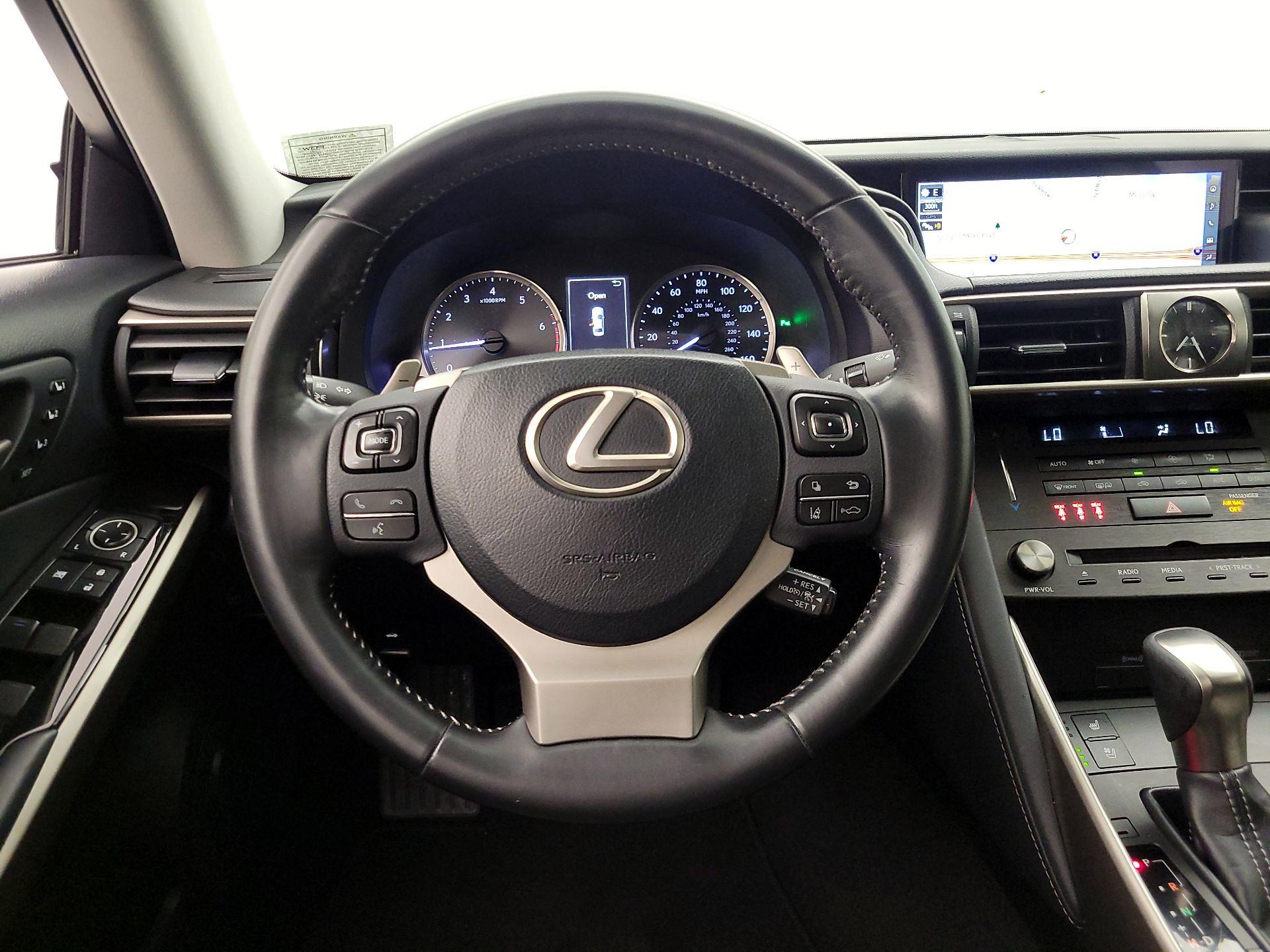 Thumbnail: 2019 Lexus IS - 10