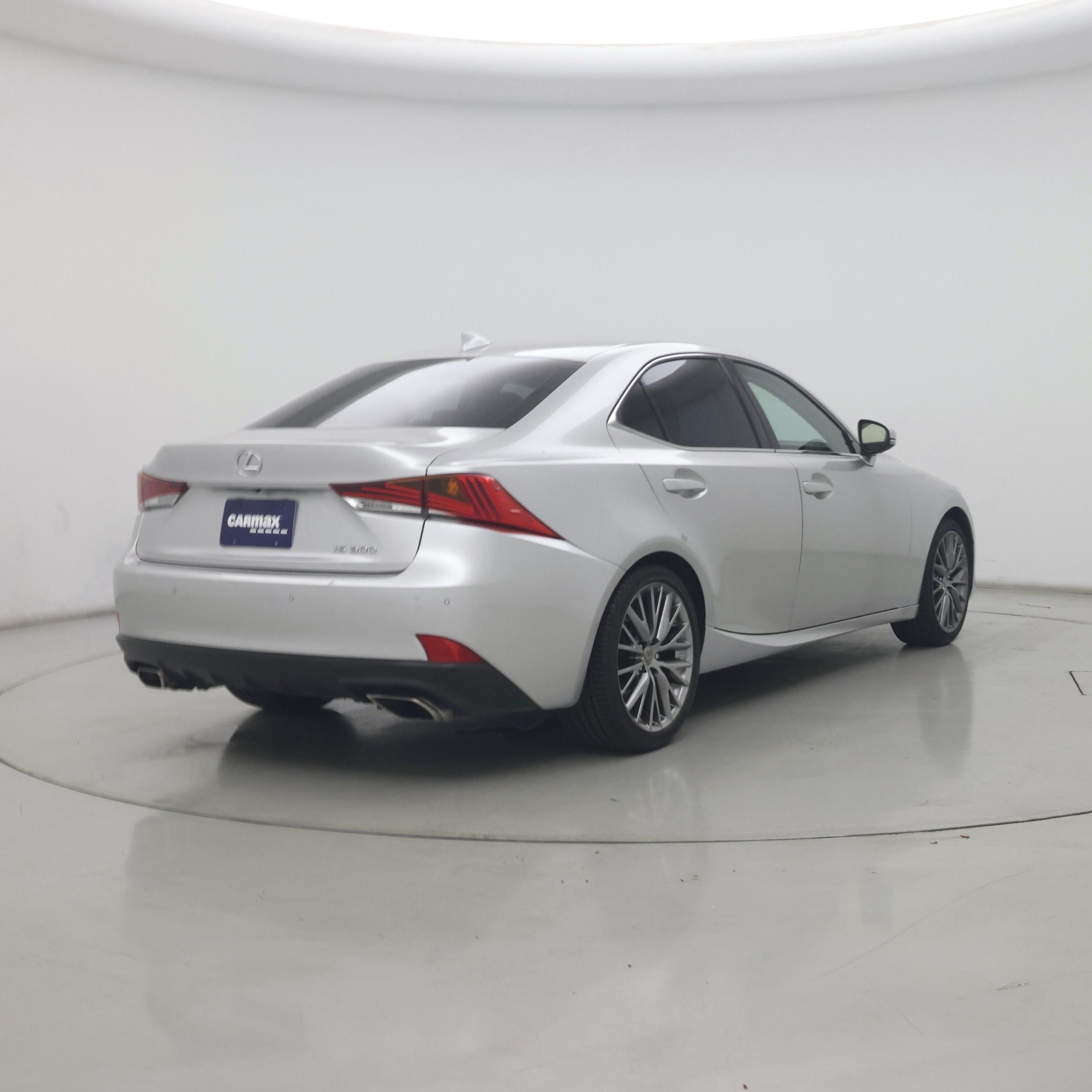 Thumbnail: 2019 Lexus IS - 8