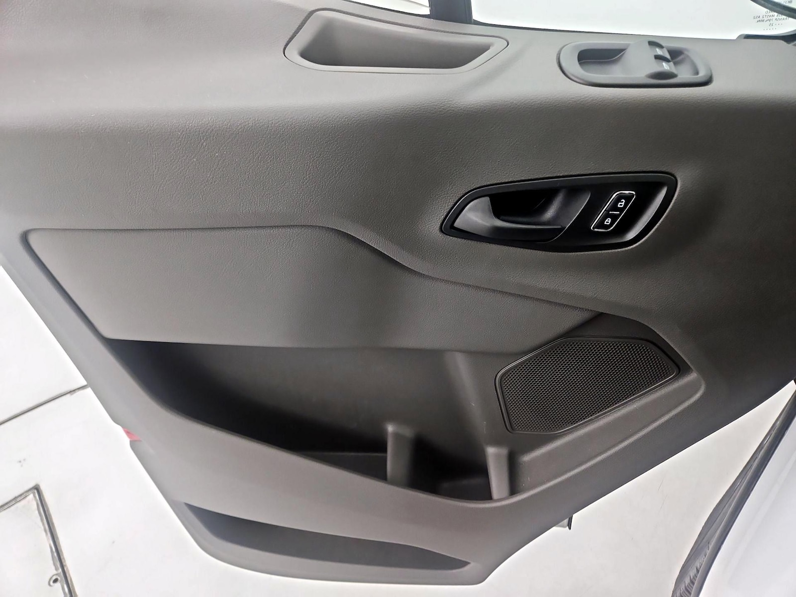 2025 Ford Transit Passenger Van XL - Photo 13